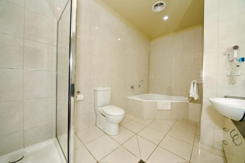 Bathroom in Yarrawonga Mulwala Golf Club