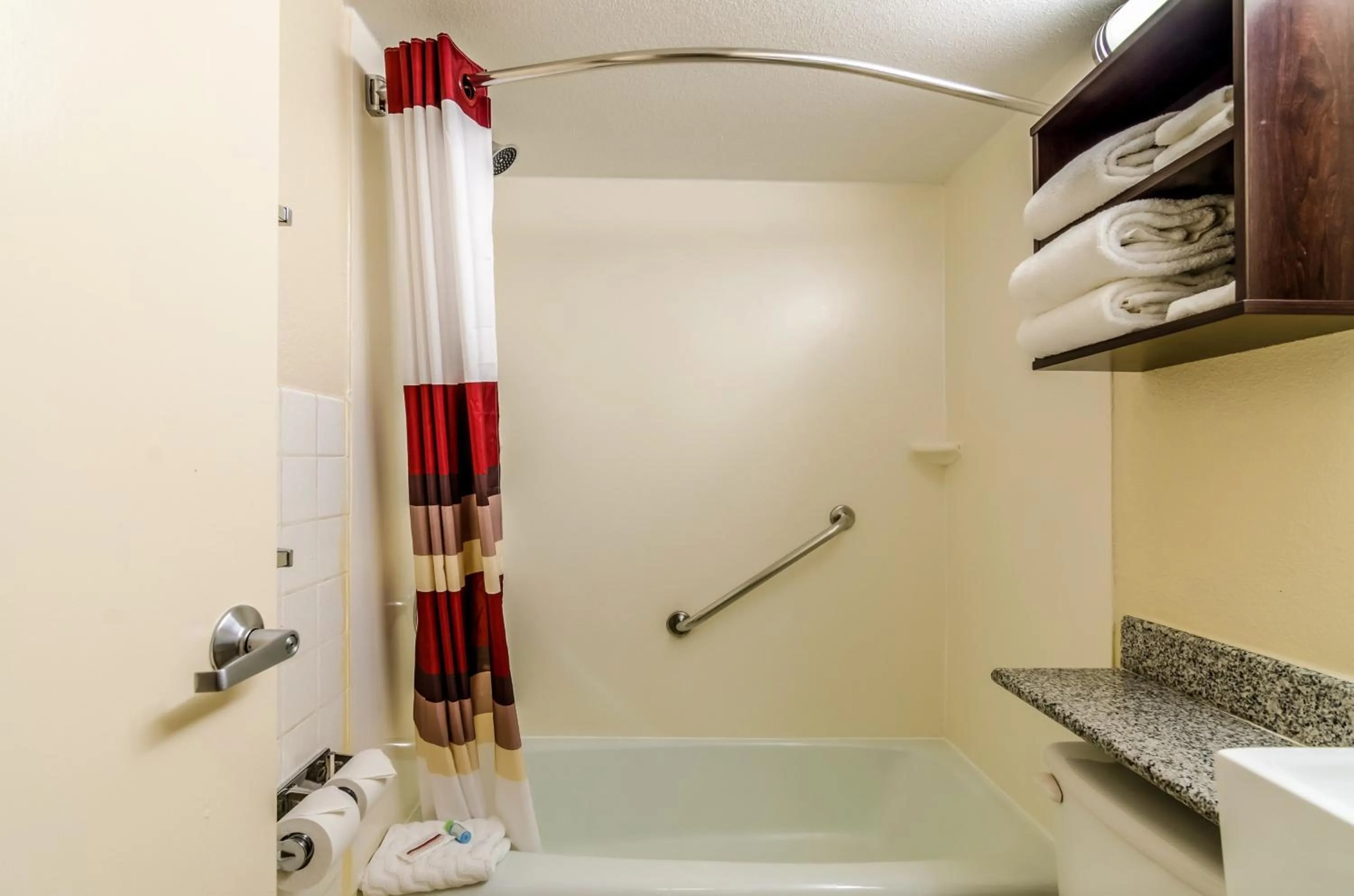 Bathroom in Red Roof Inn PLUS+ Wichita East