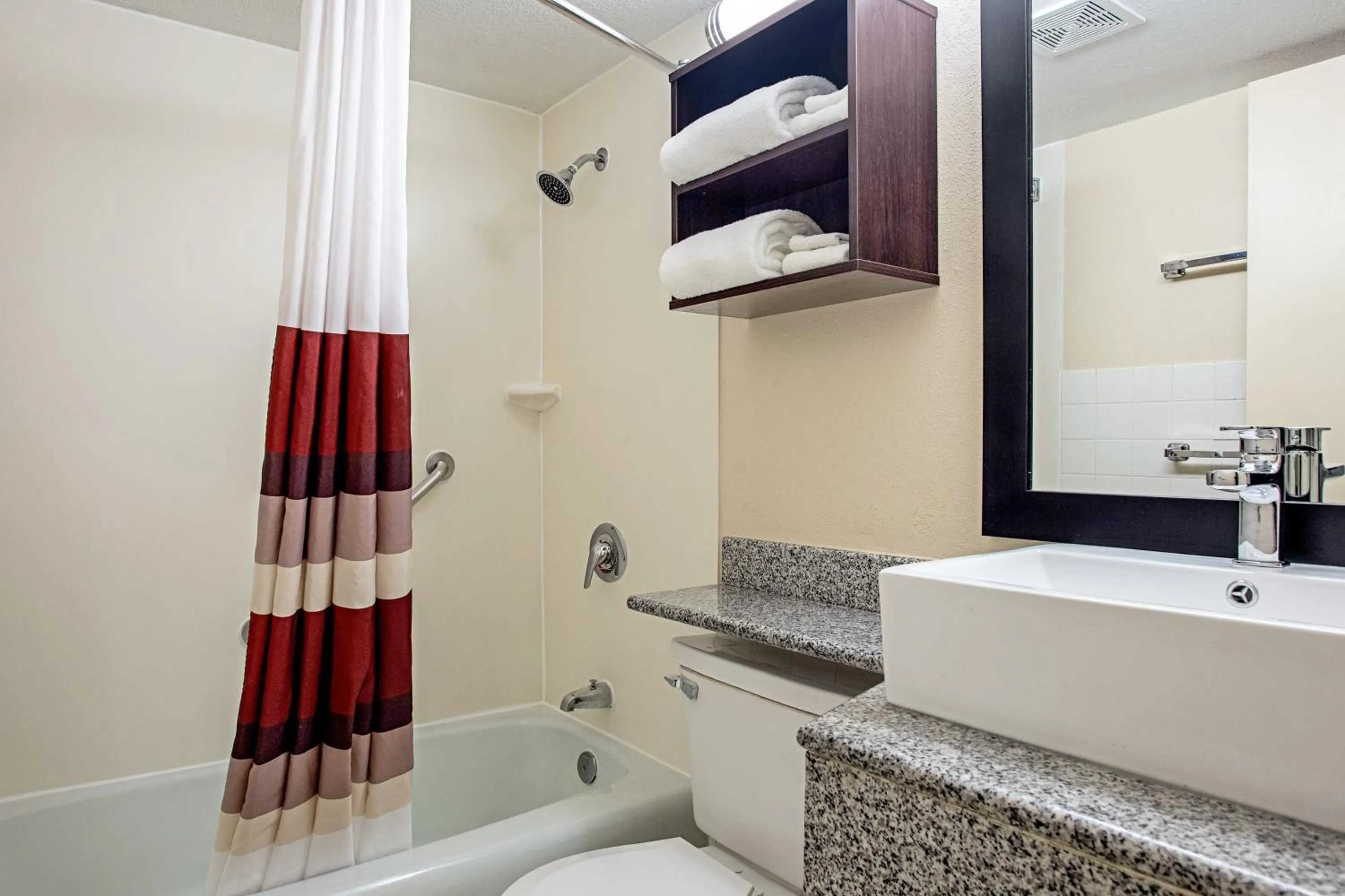 Bathroom in Red Roof Inn PLUS+ Wichita East