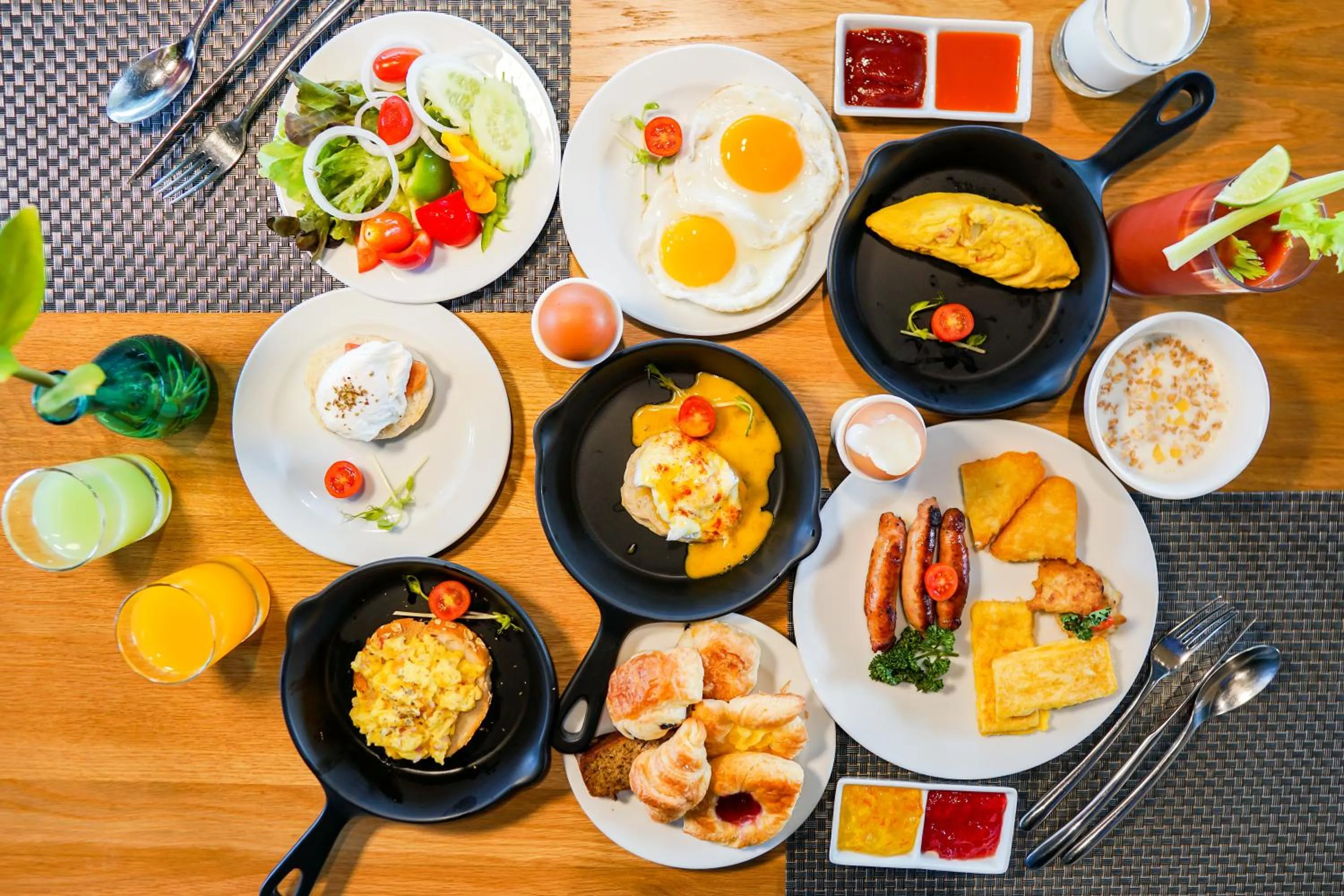 American breakfast in Seaphere Pattaya Hotel by Elite Suites