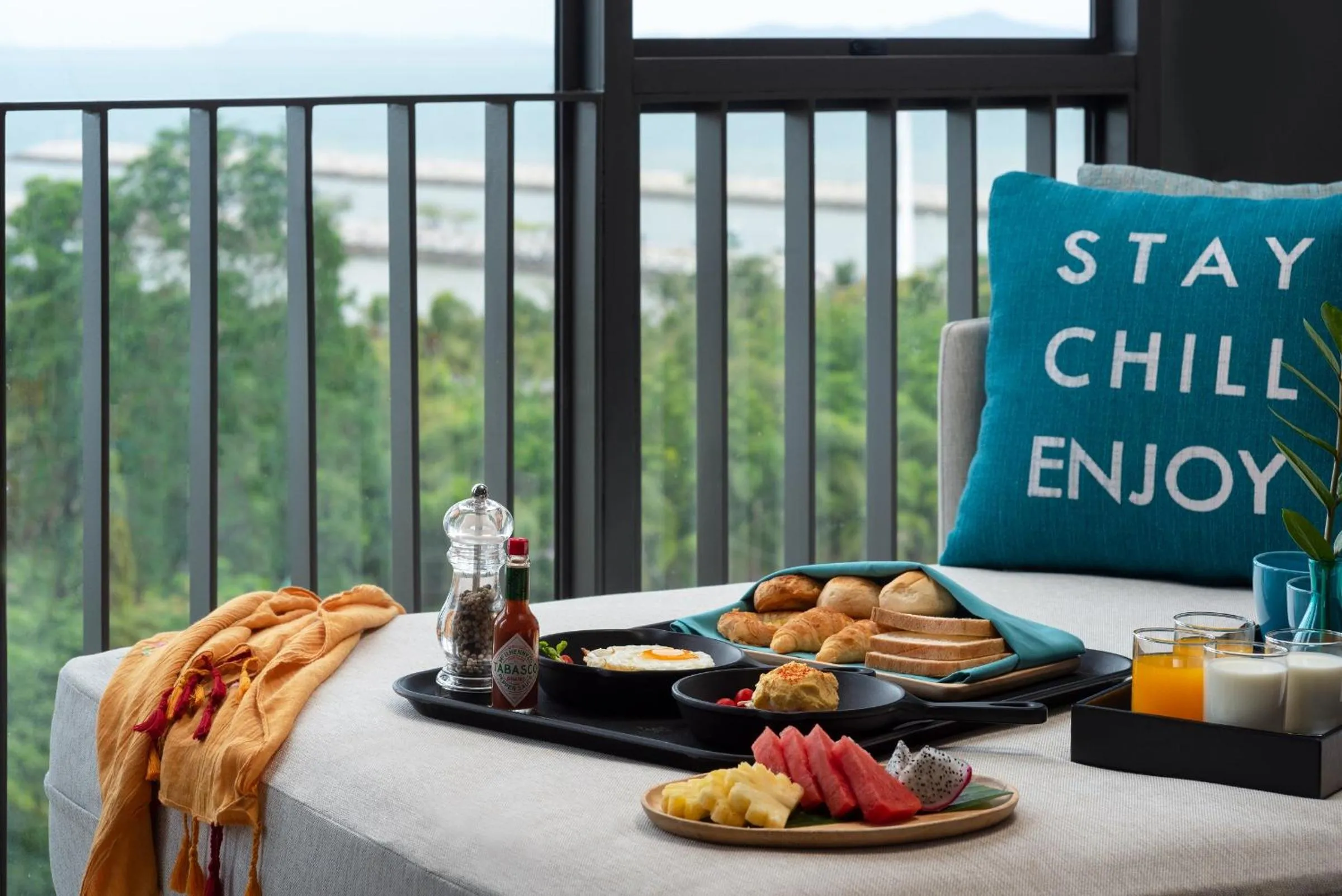 Food and drinks in Seaphere Pattaya Hotel by Elite Suites