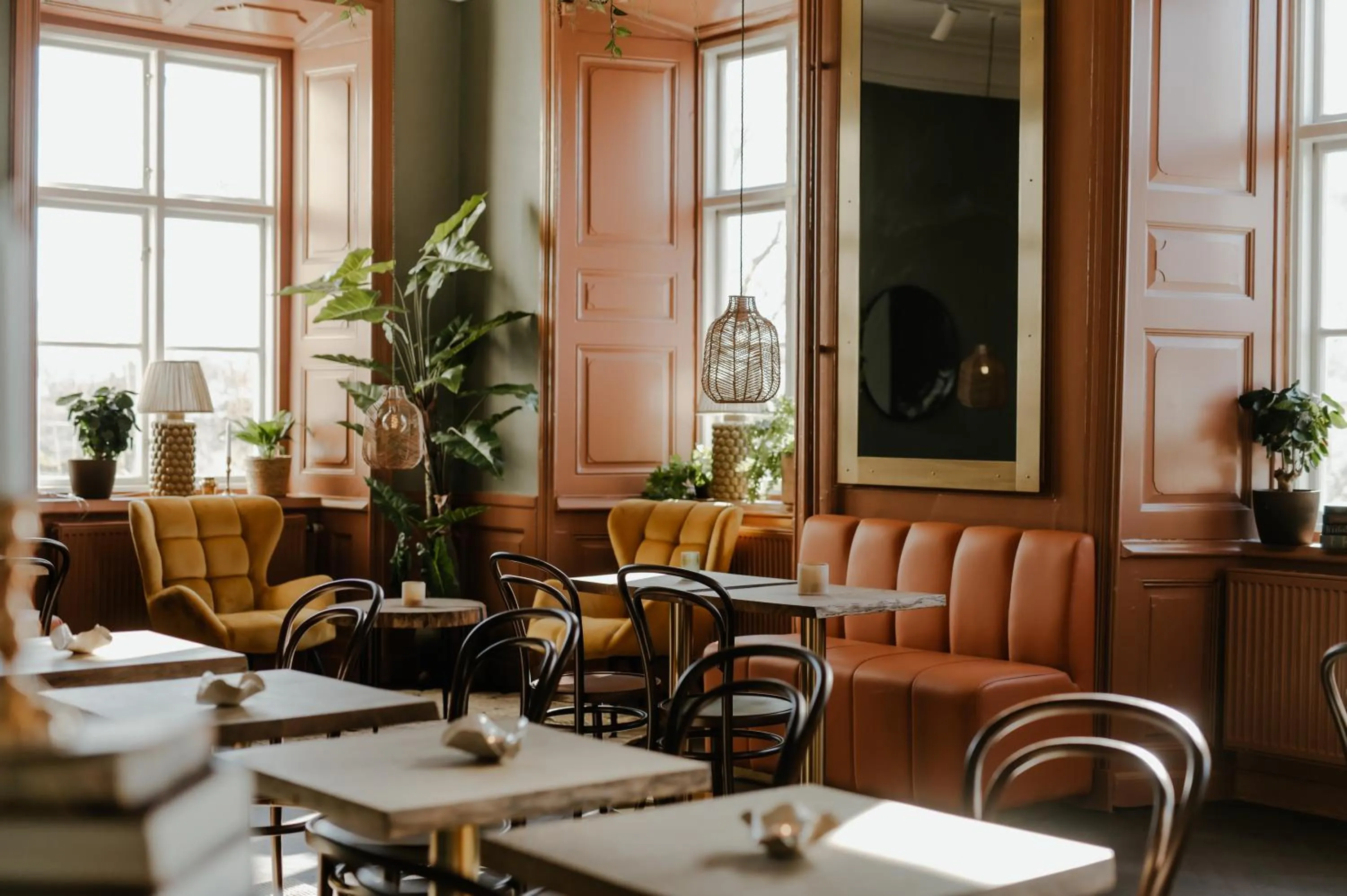 Restaurant/places to eat in Haga Slott