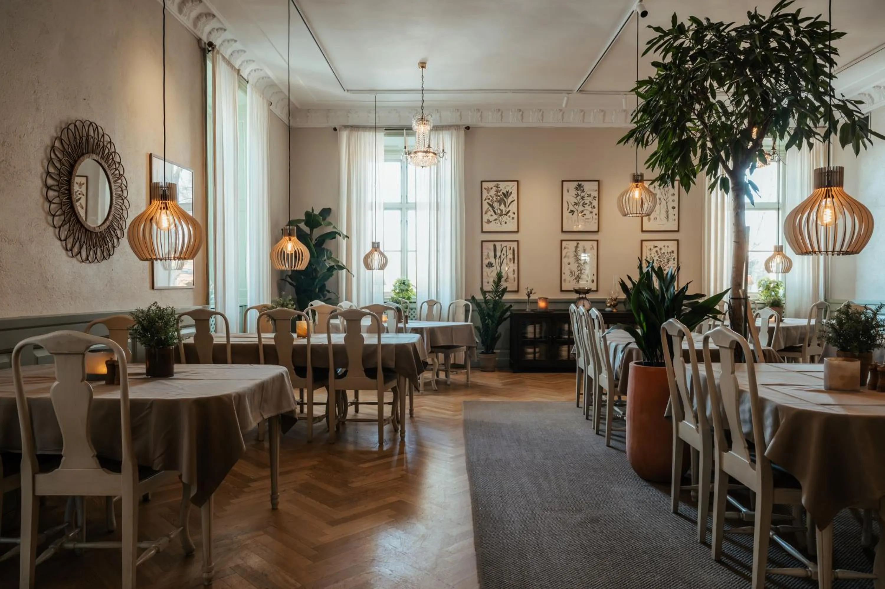 Restaurant/places to eat in Haga Slott