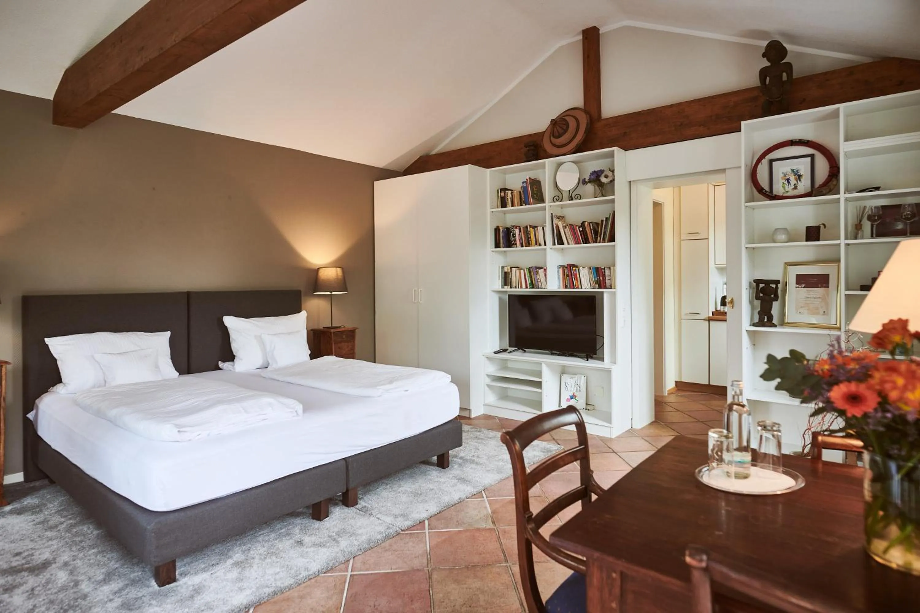 Bedroom, Bed in Gutshotel Baron Knyphausen