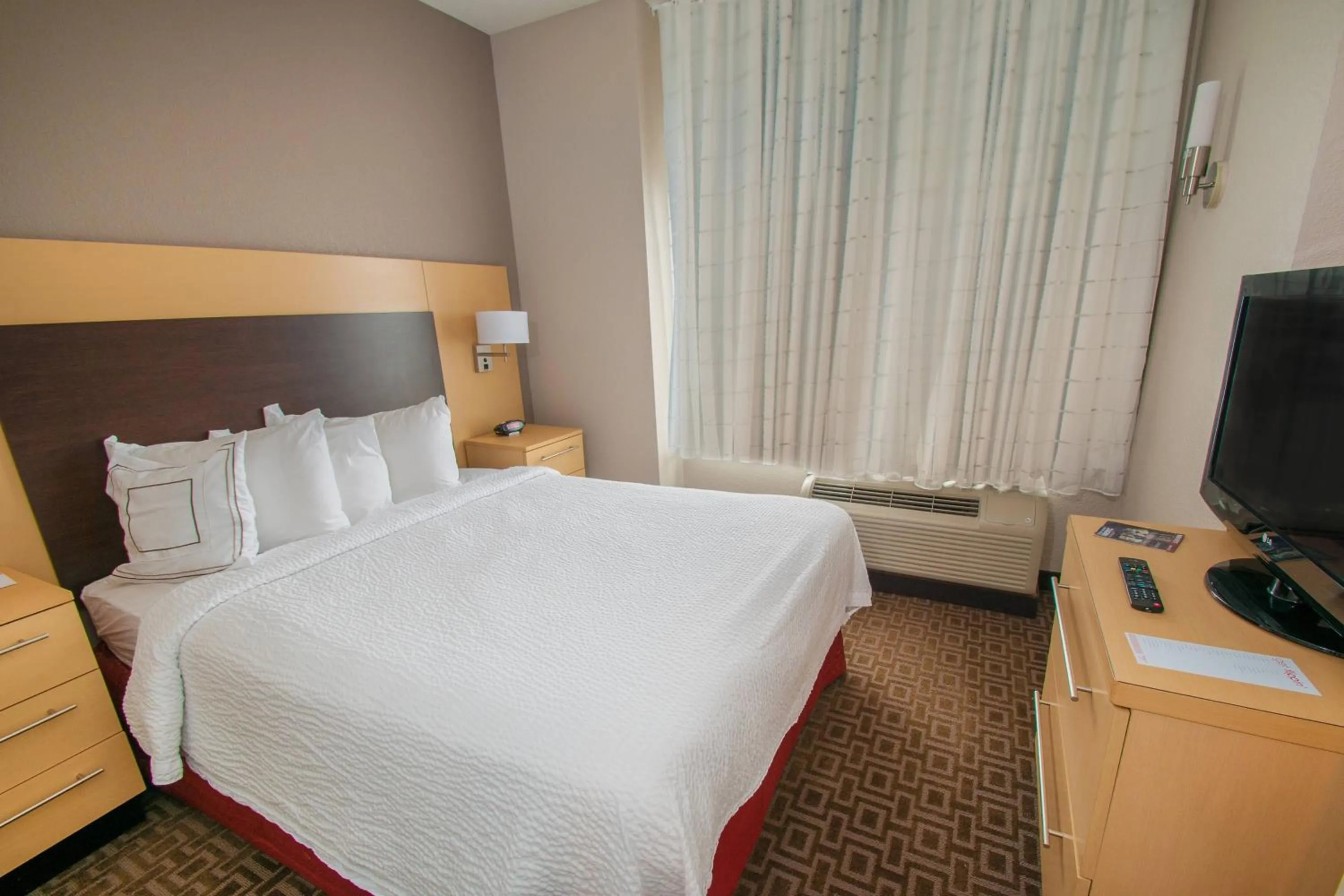 Bedroom, Bed in TownePlace Suites by Marriott Scranton Wilkes-Barre