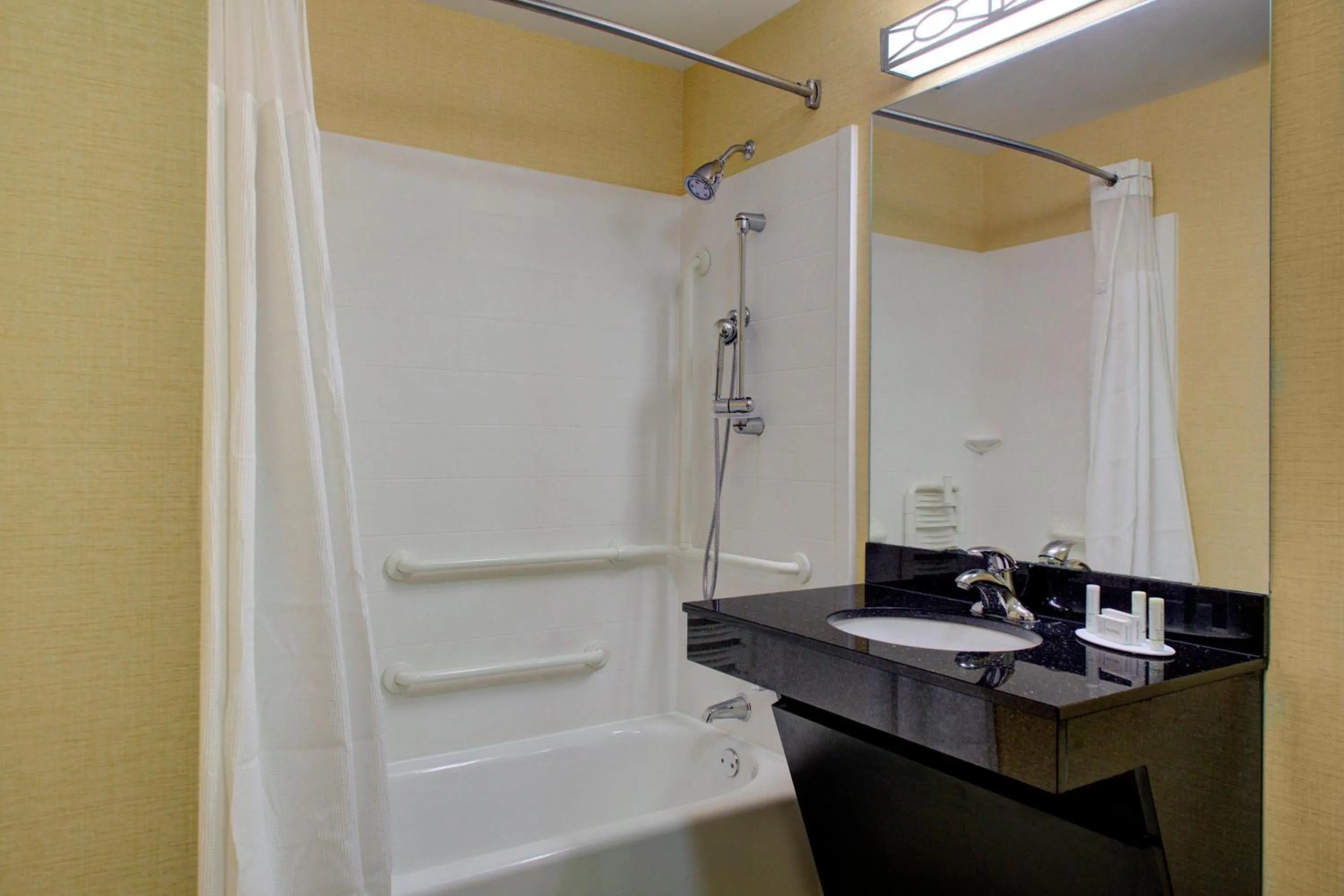 Bathroom in Fairfield Inn and Suites by Marriott Montgomery EastChase