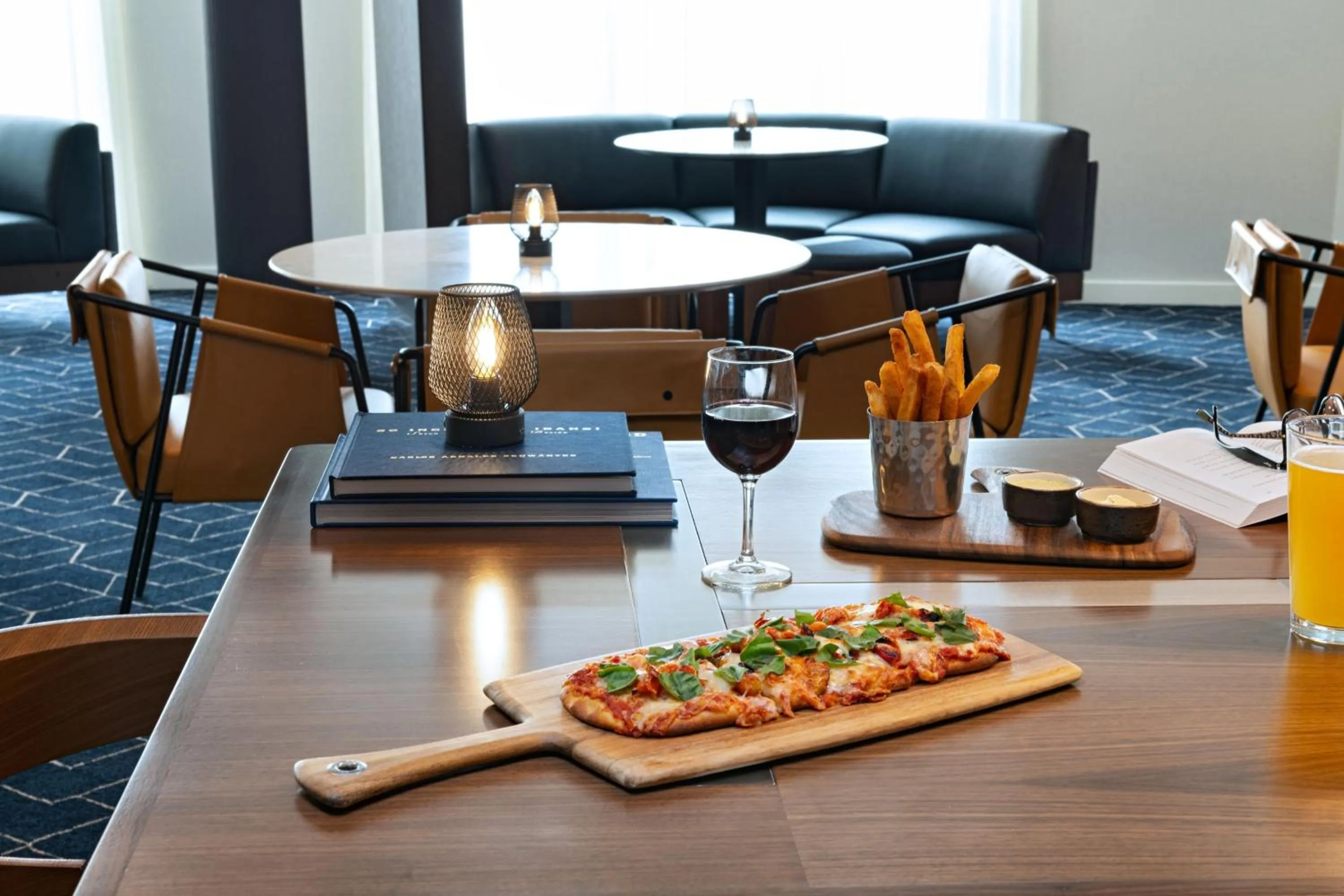 Restaurant/places to eat in Courtyard by Marriott Boise West/Meridian