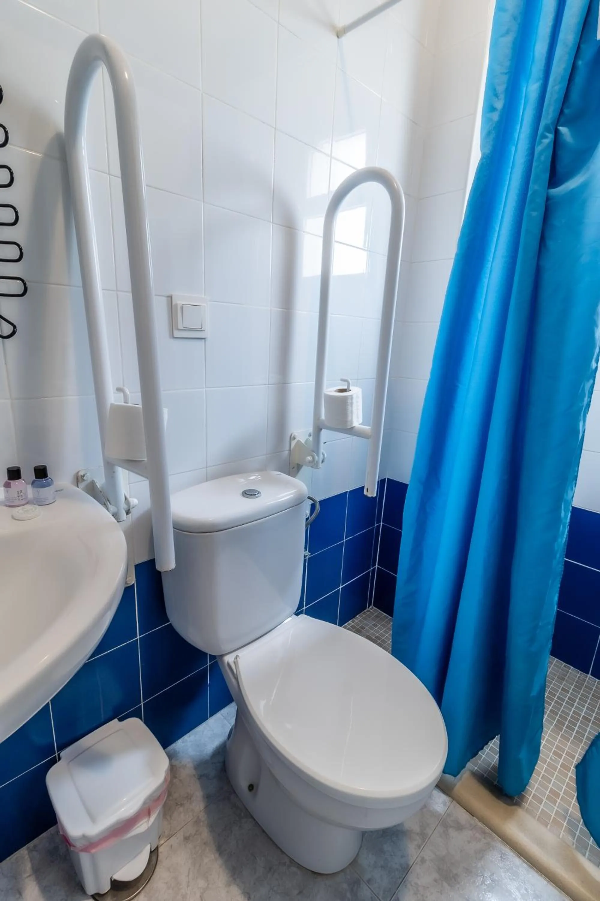 Bathroom in Hotel Las Errizas by Vivere Stays