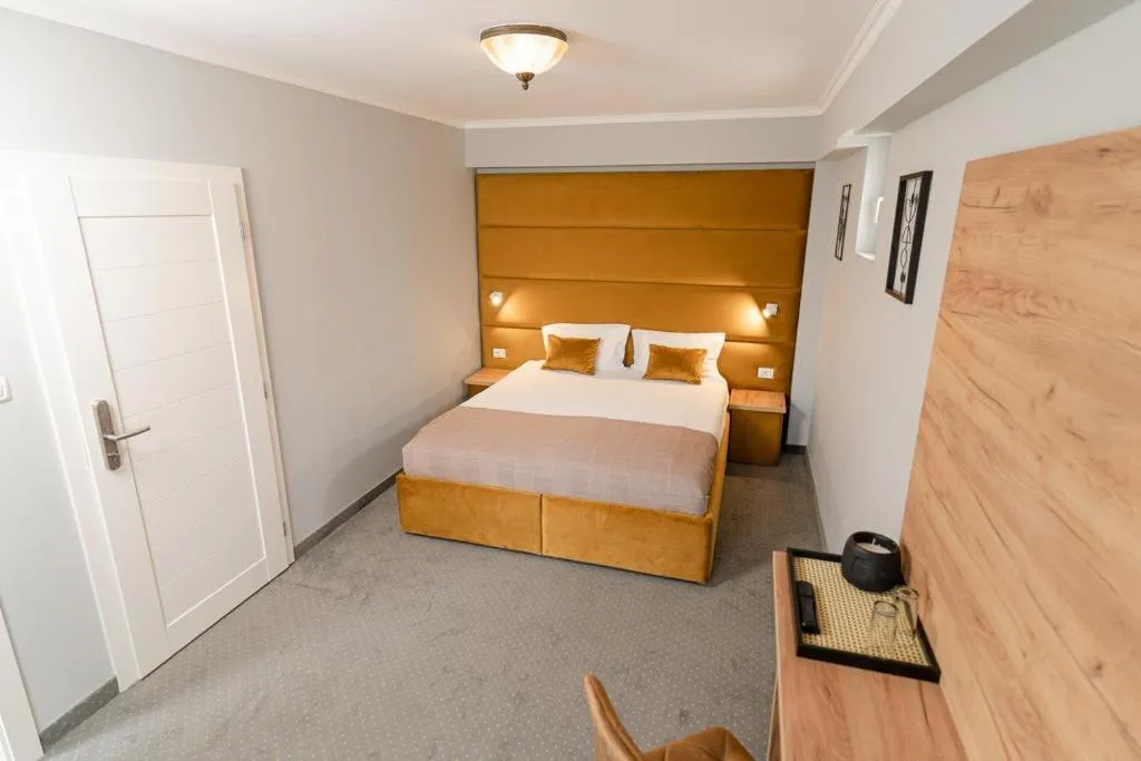 Bedroom, Bed in Pensiunea Elisei