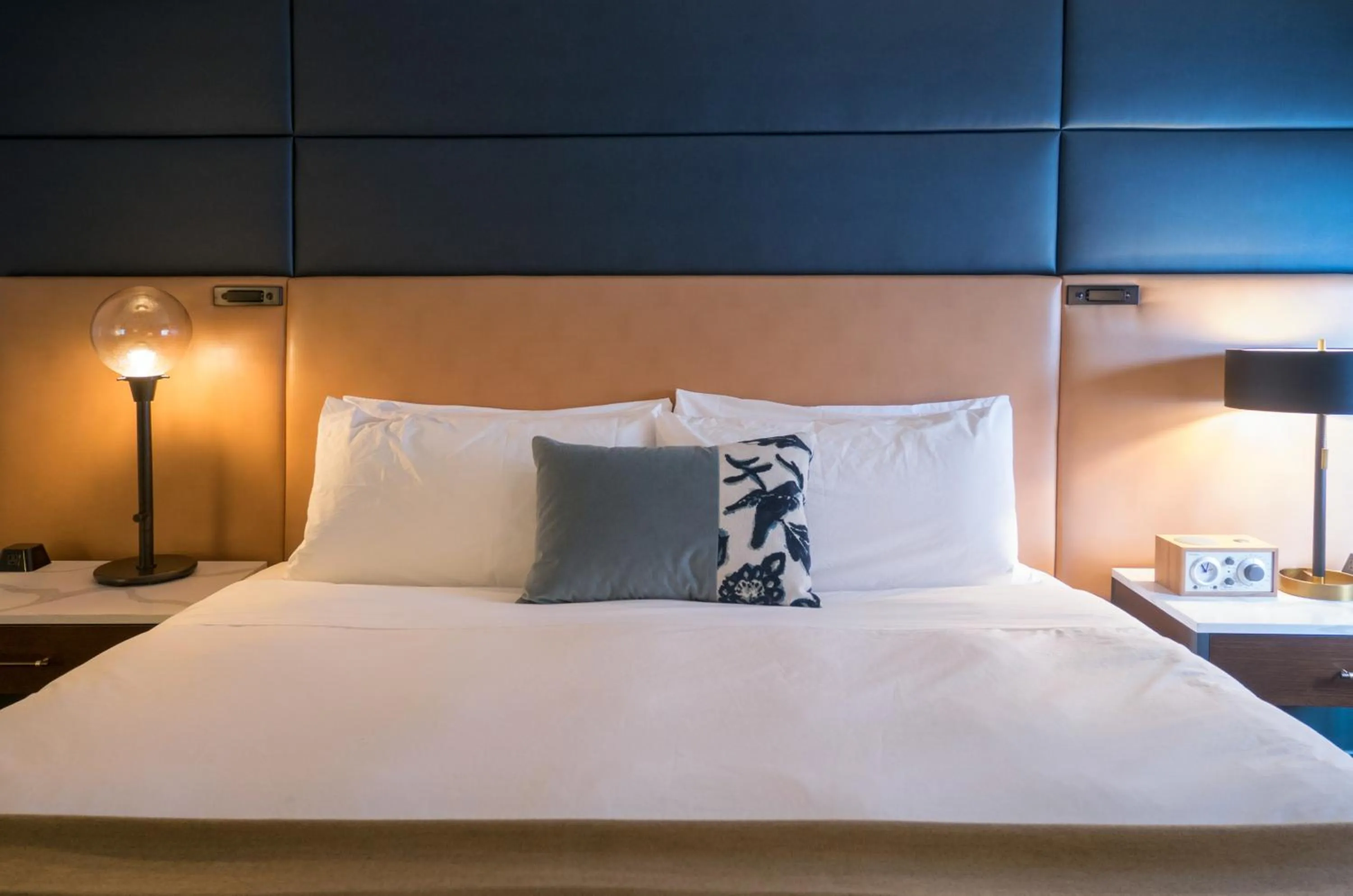 Bed in Hotel Theodore Seattle Downtown, Tapestry by Hilton