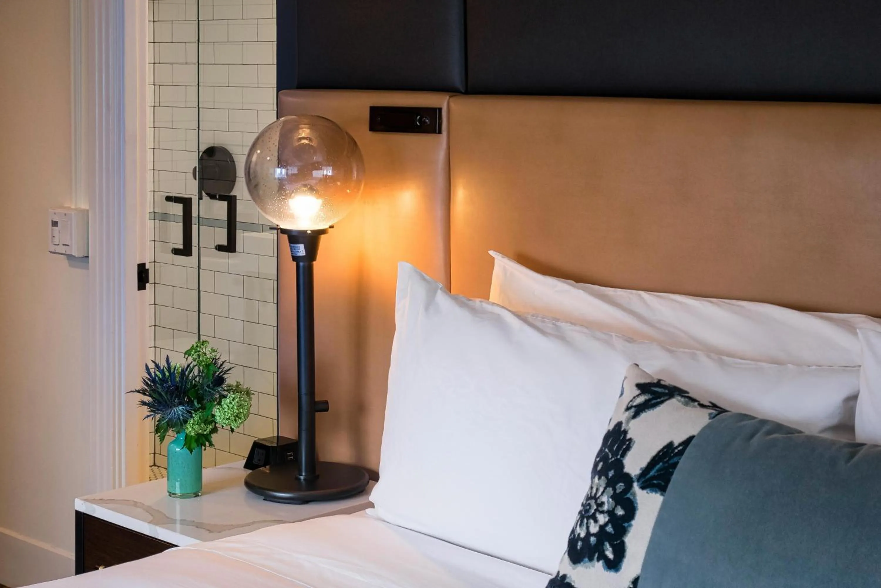 Bed in Hotel Theodore Seattle Downtown, Tapestry by Hilton