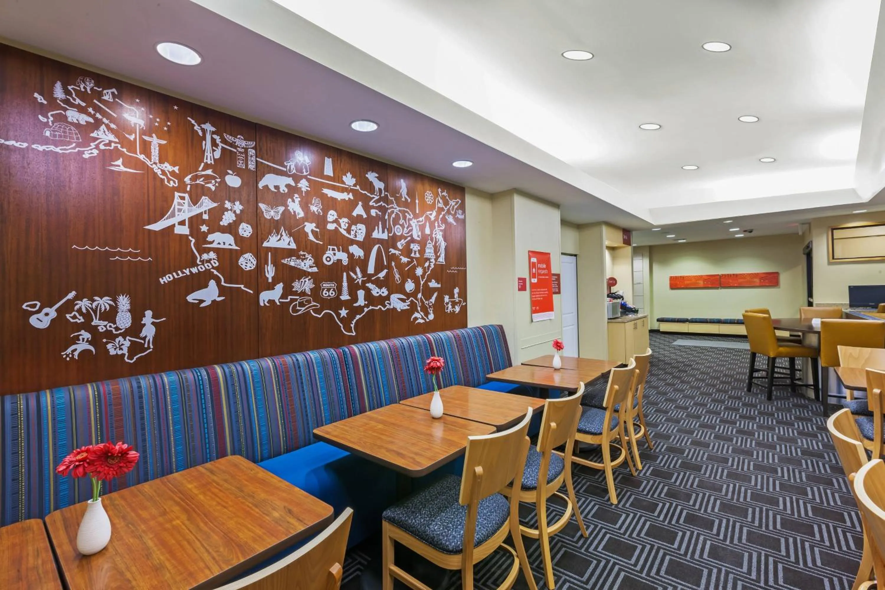 Breakfast in TownePlace Suites by Marriott Tulsa North/Owasso