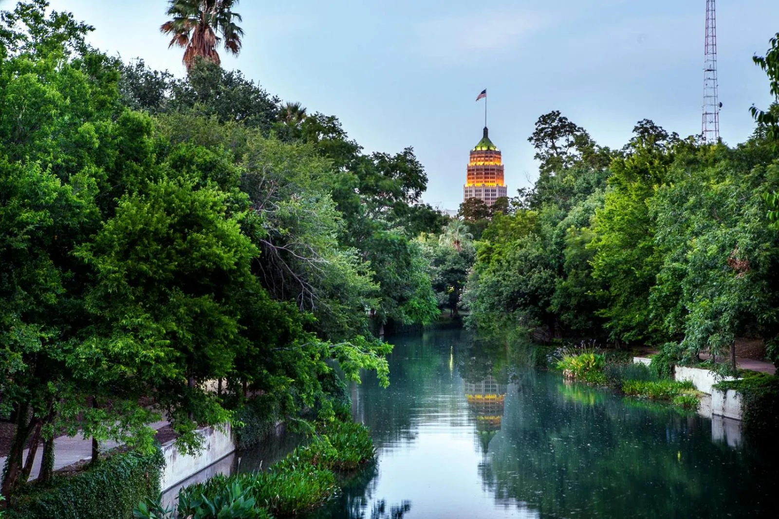 Nearby landmark in O'Brien Riverwalk Boutique Hotel
