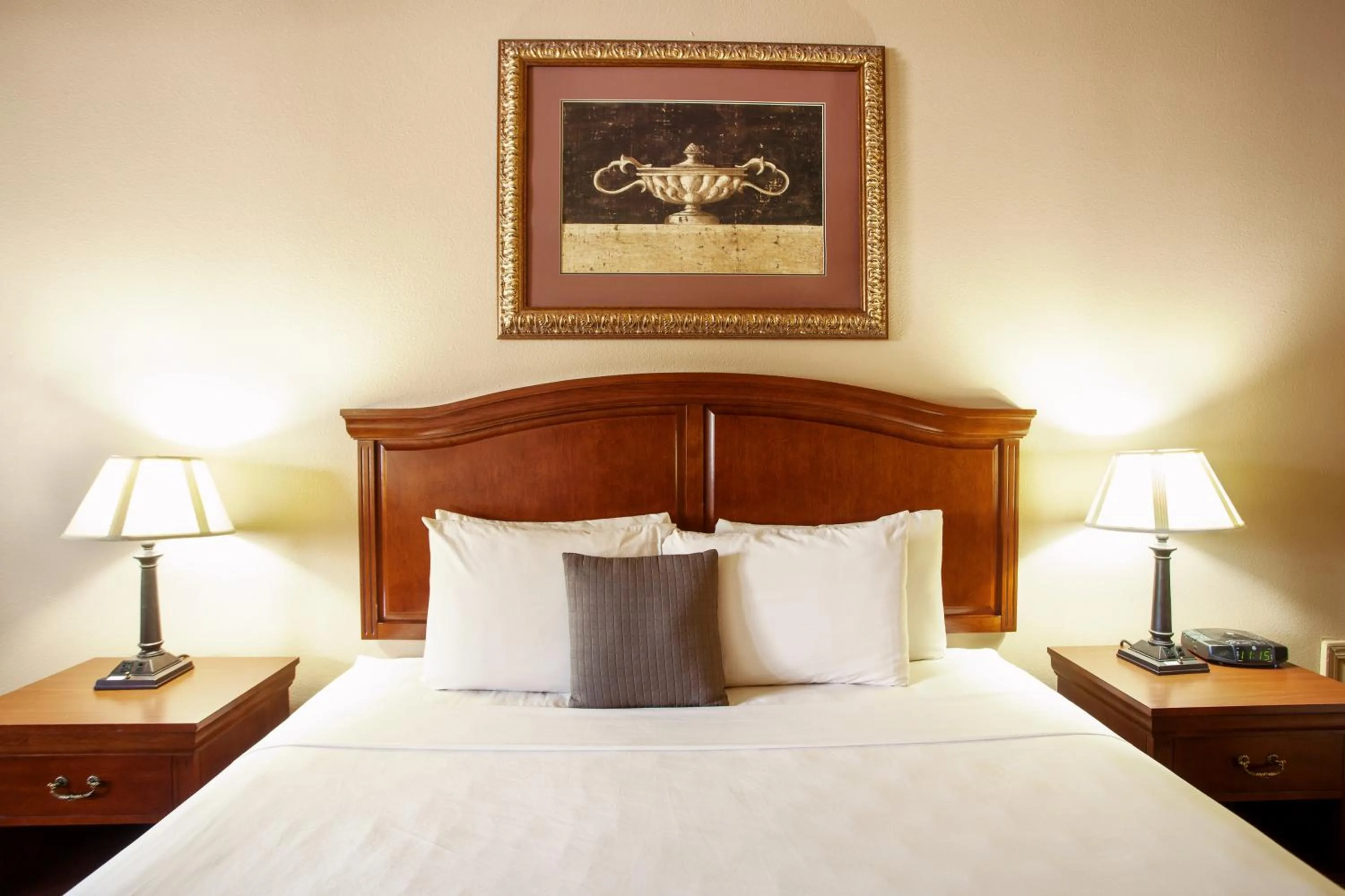 Bed in O'Brien Riverwalk Boutique Hotel