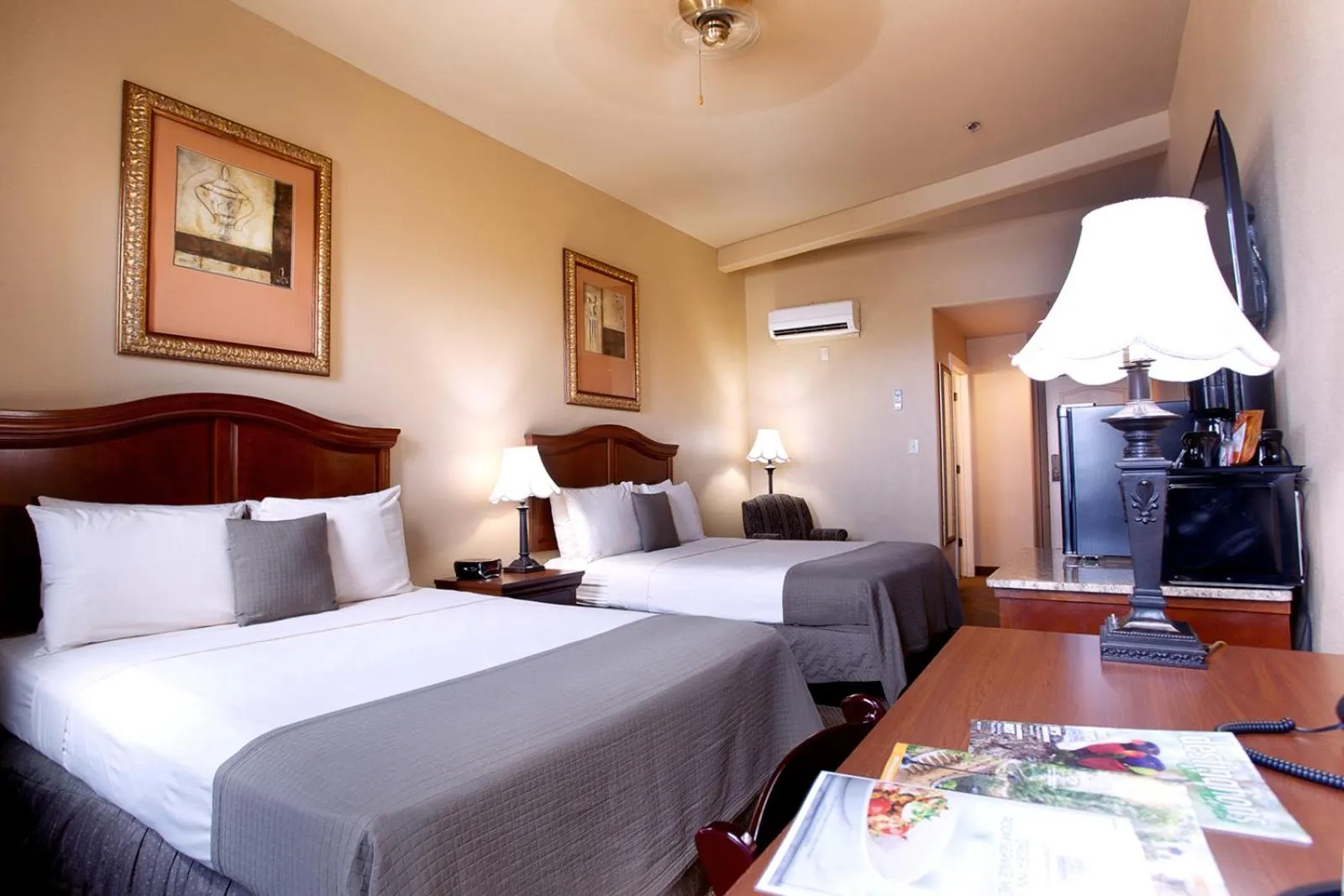 Photo of the whole room, Bed in O'Brien Riverwalk Boutique Hotel