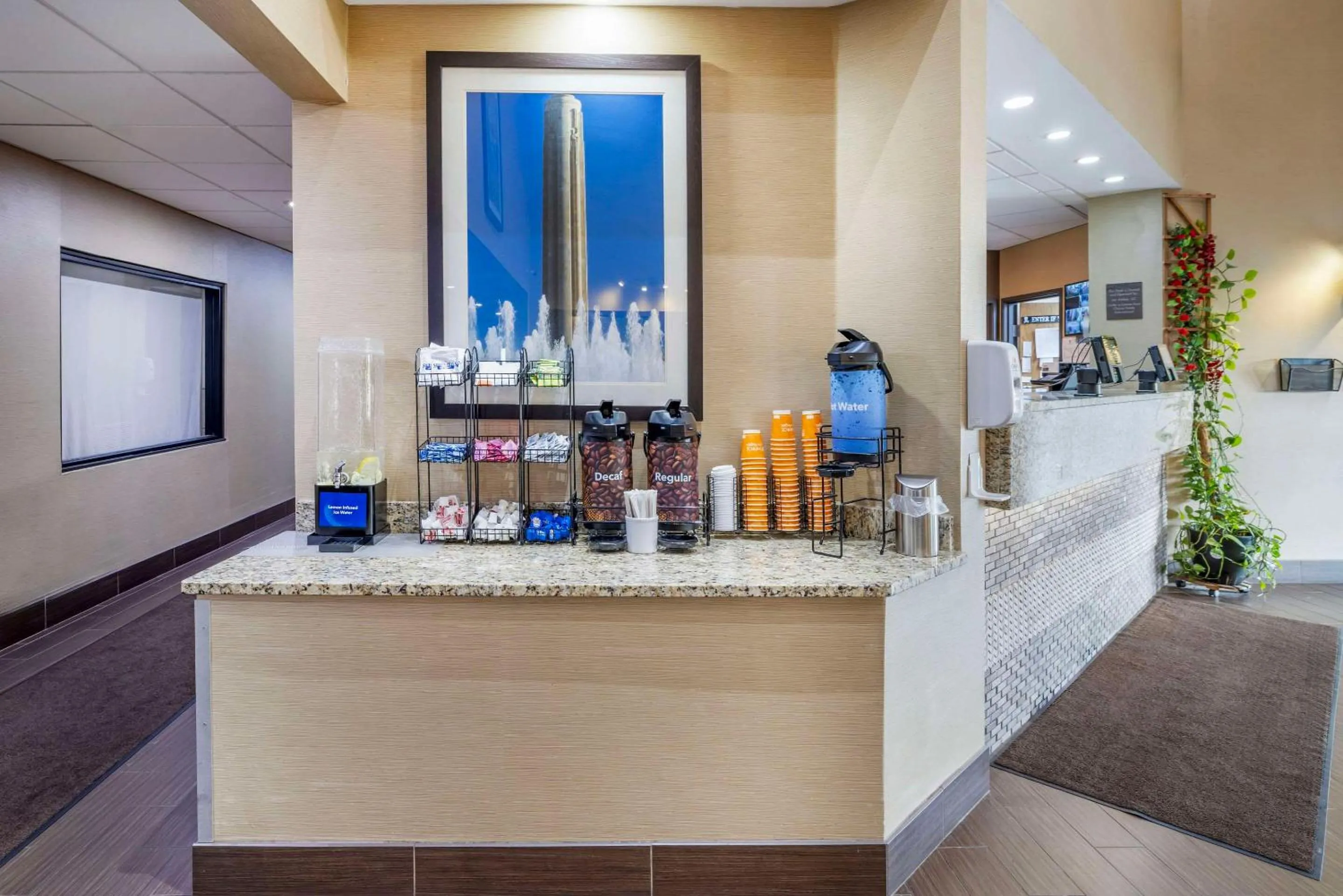 Lobby or reception in Comfort Inn Grain Valley