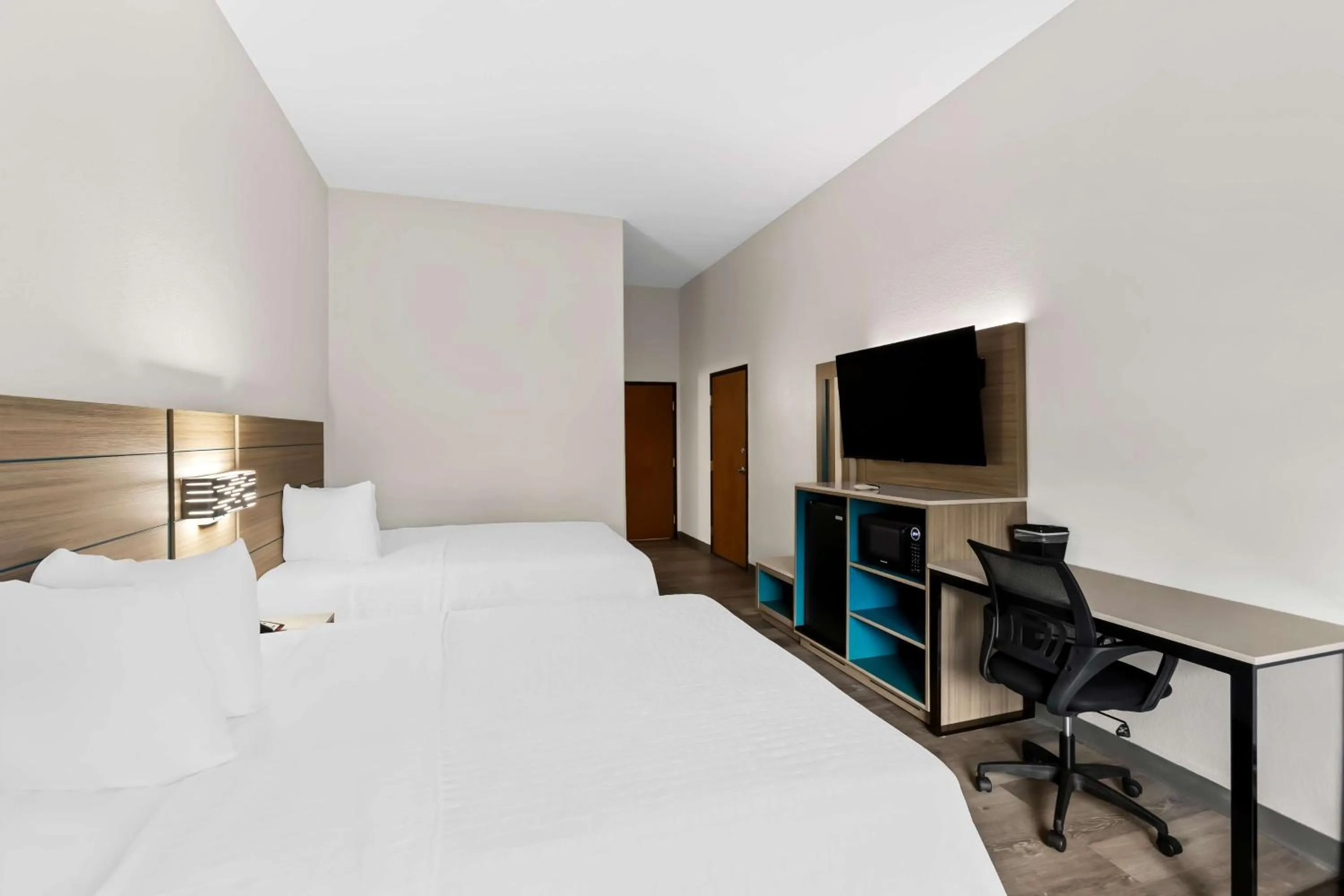 Bedroom, Bed in Sonesta Essential Beaumont