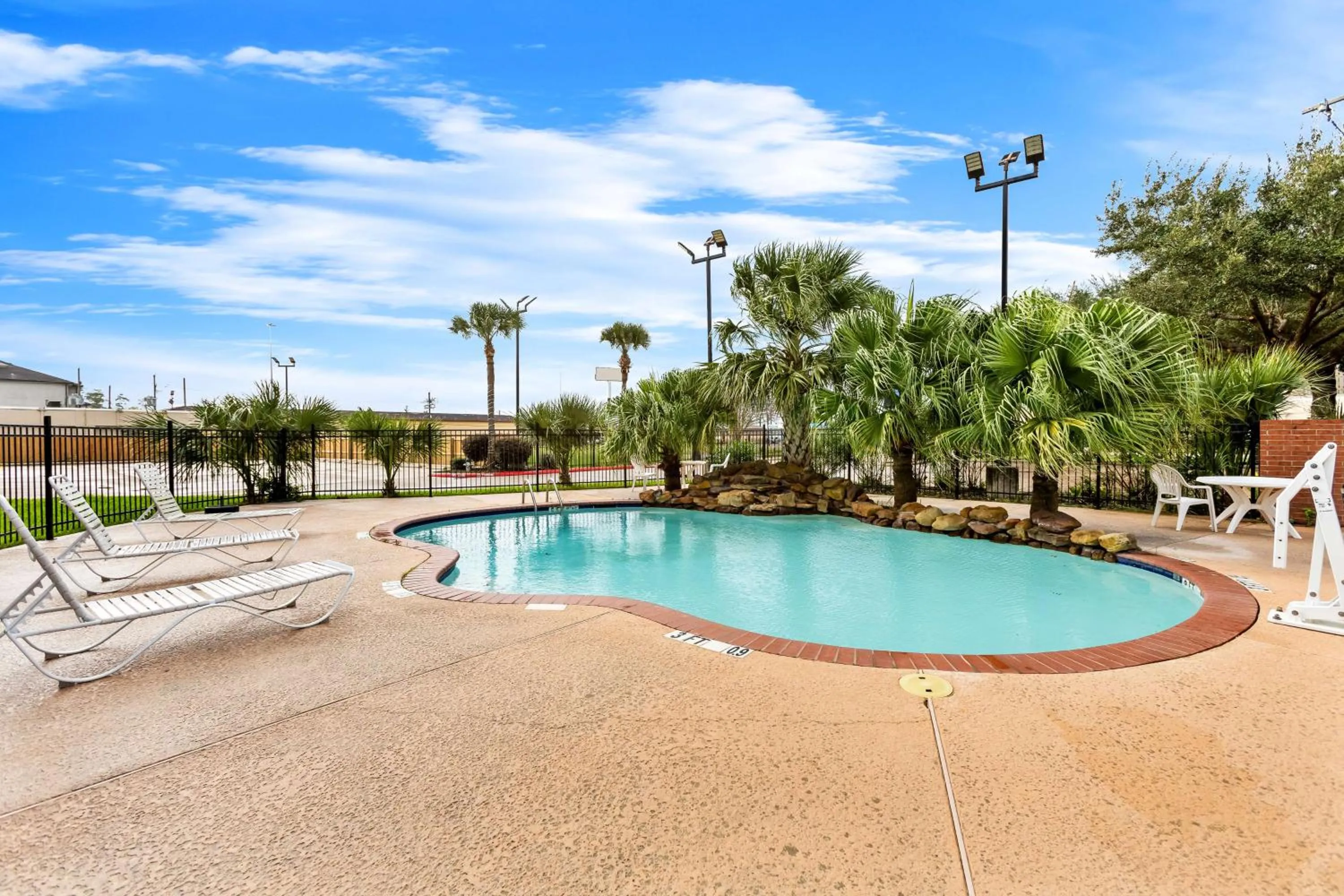 Pool view in Sonesta Essential Beaumont