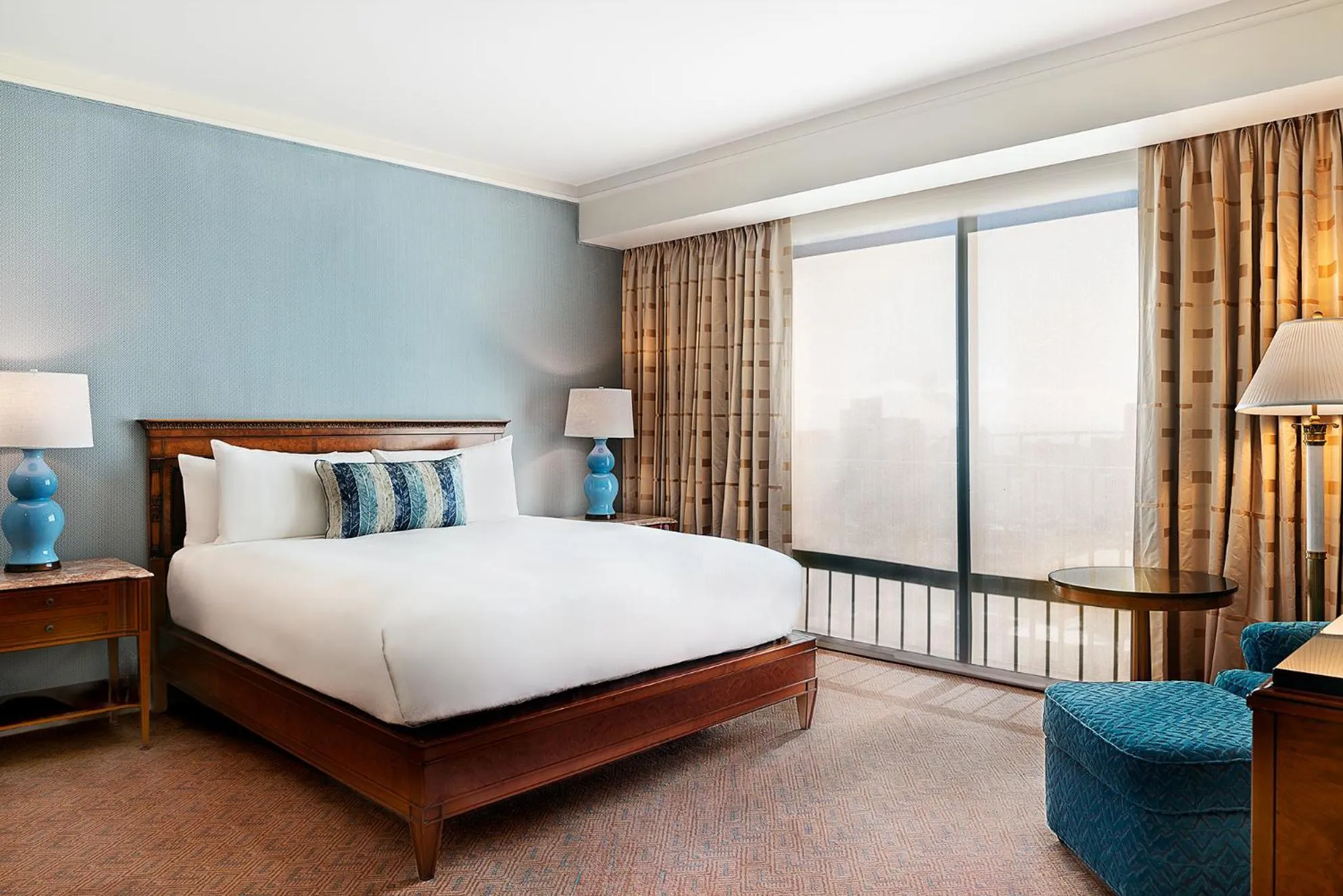 Facility for disabled guests, Bed in The Westgate Hotel