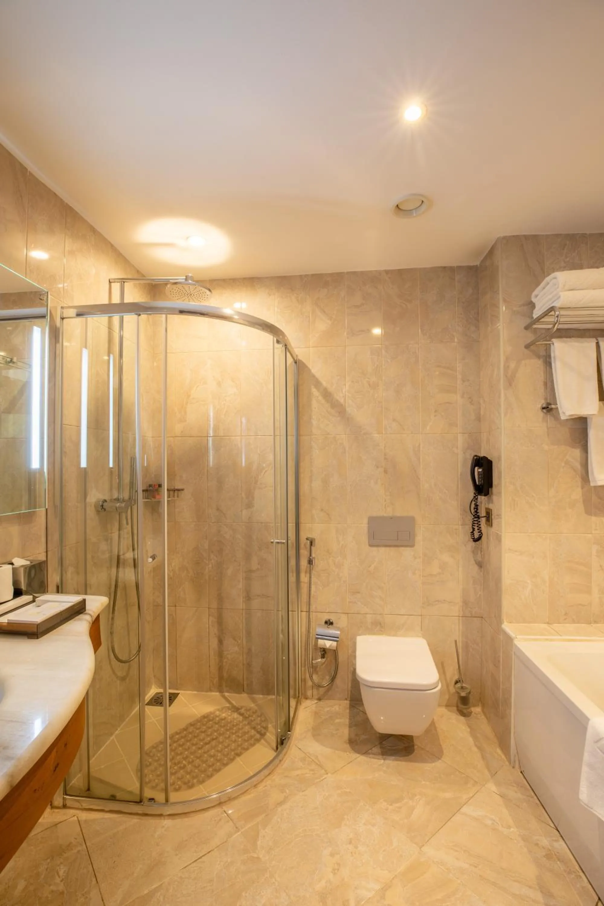 Shower in Golden Tulip Canaan Kampala