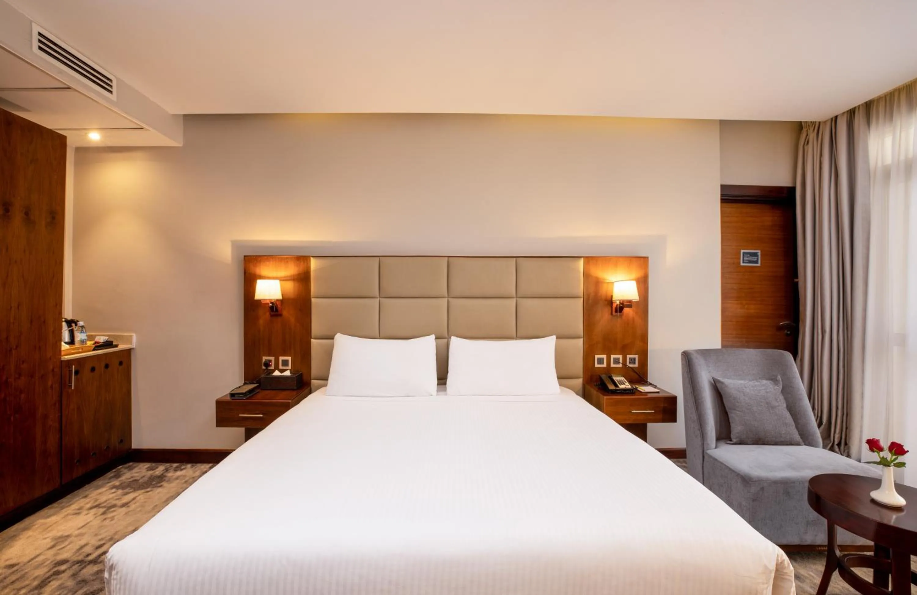 Bed in Golden Tulip Canaan Kampala