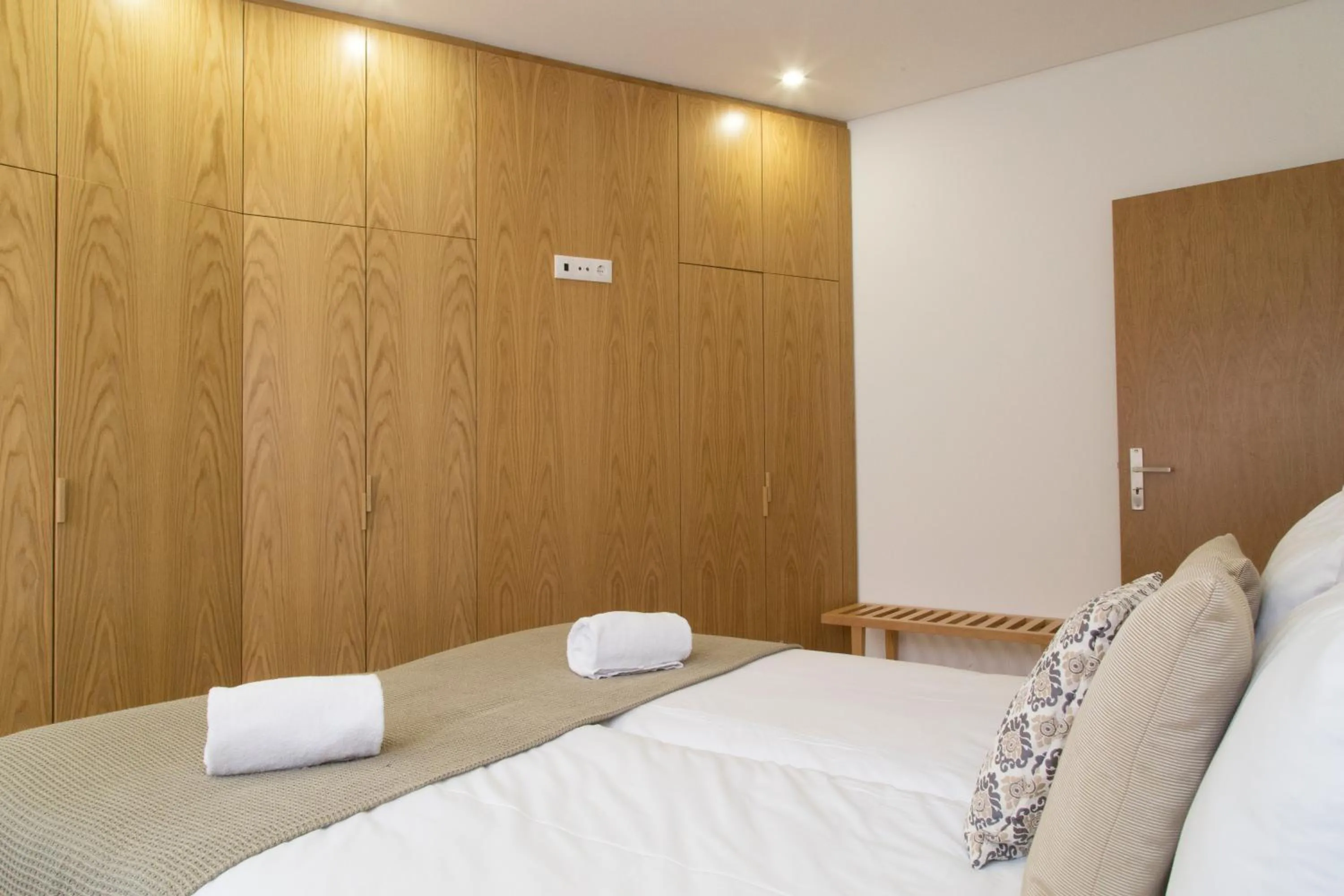 Bedroom, Bed in Spot Apartments Trindade