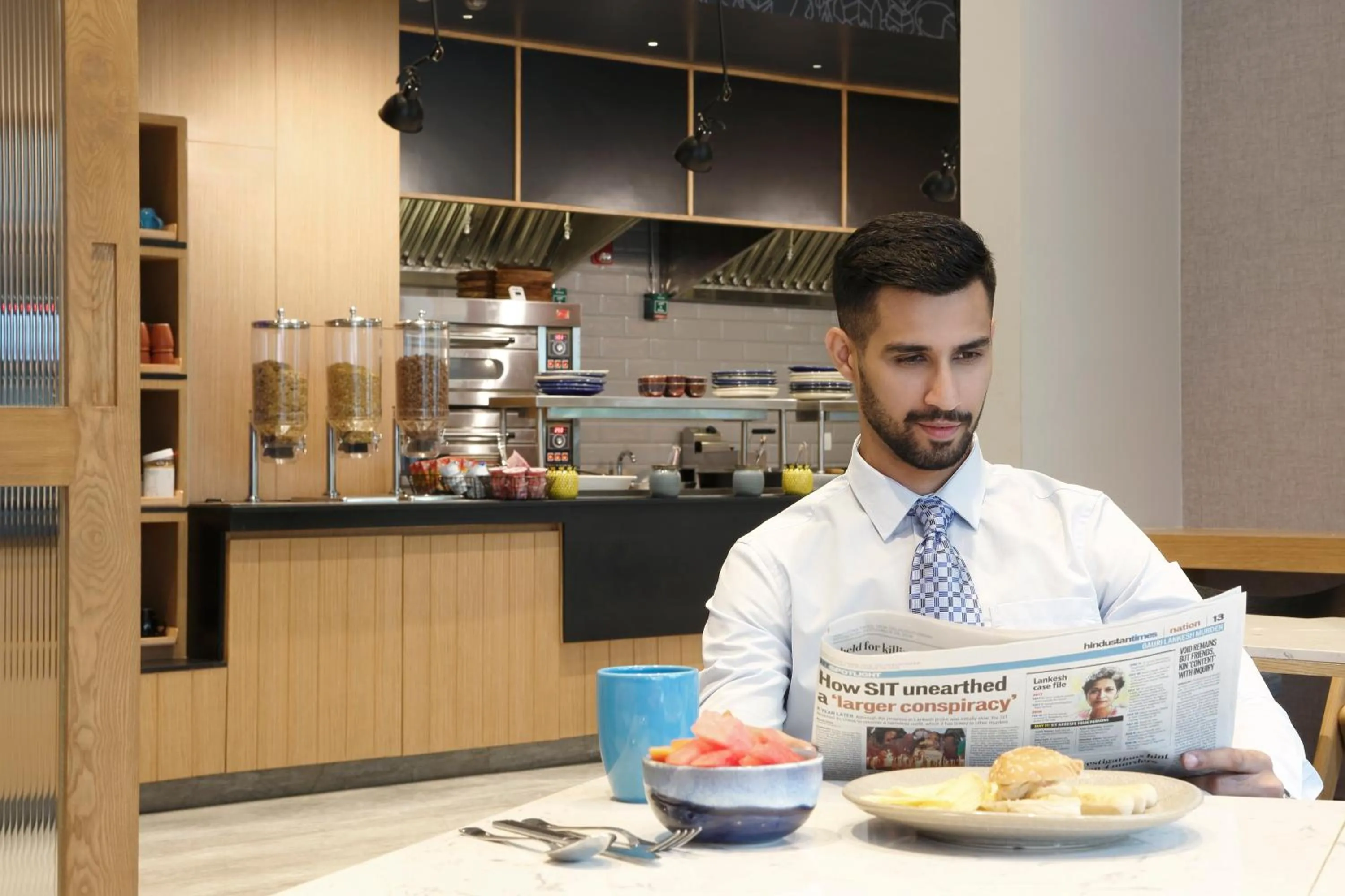 Restaurant/places to eat in Holiday Inn Express Hyderabad Banjara Hills by IHG