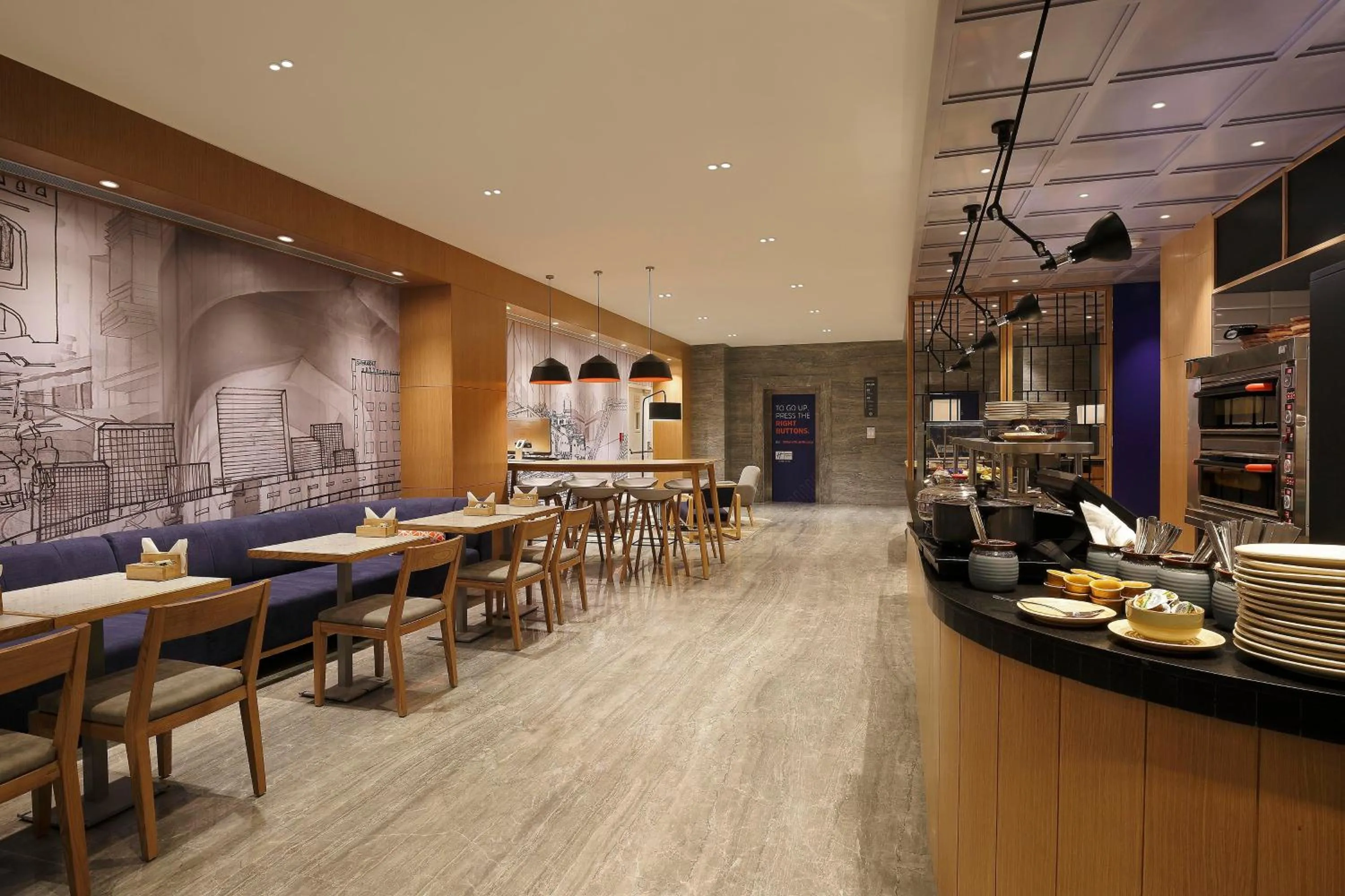 Restaurant/places to eat in Holiday Inn Express Hyderabad Banjara Hills by IHG