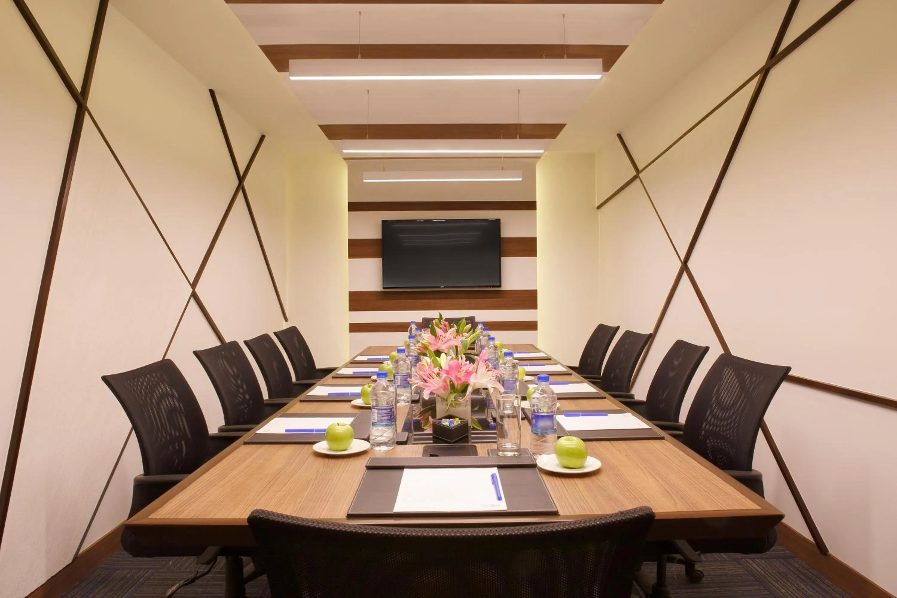 Meeting/conference room in Mercure Chennai Sriperumbudur