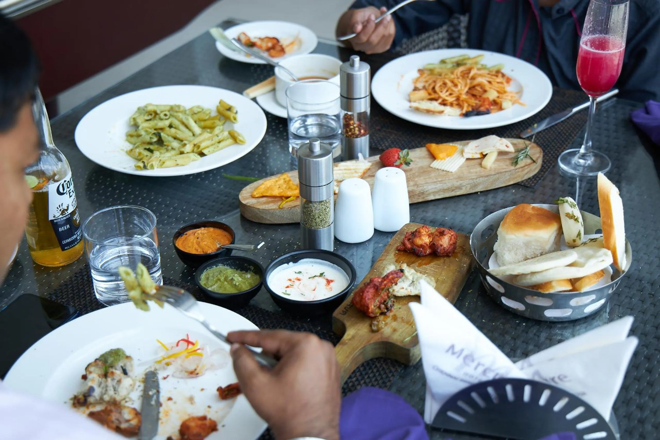 Food and drinks in Mercure Chennai Sriperumbudur