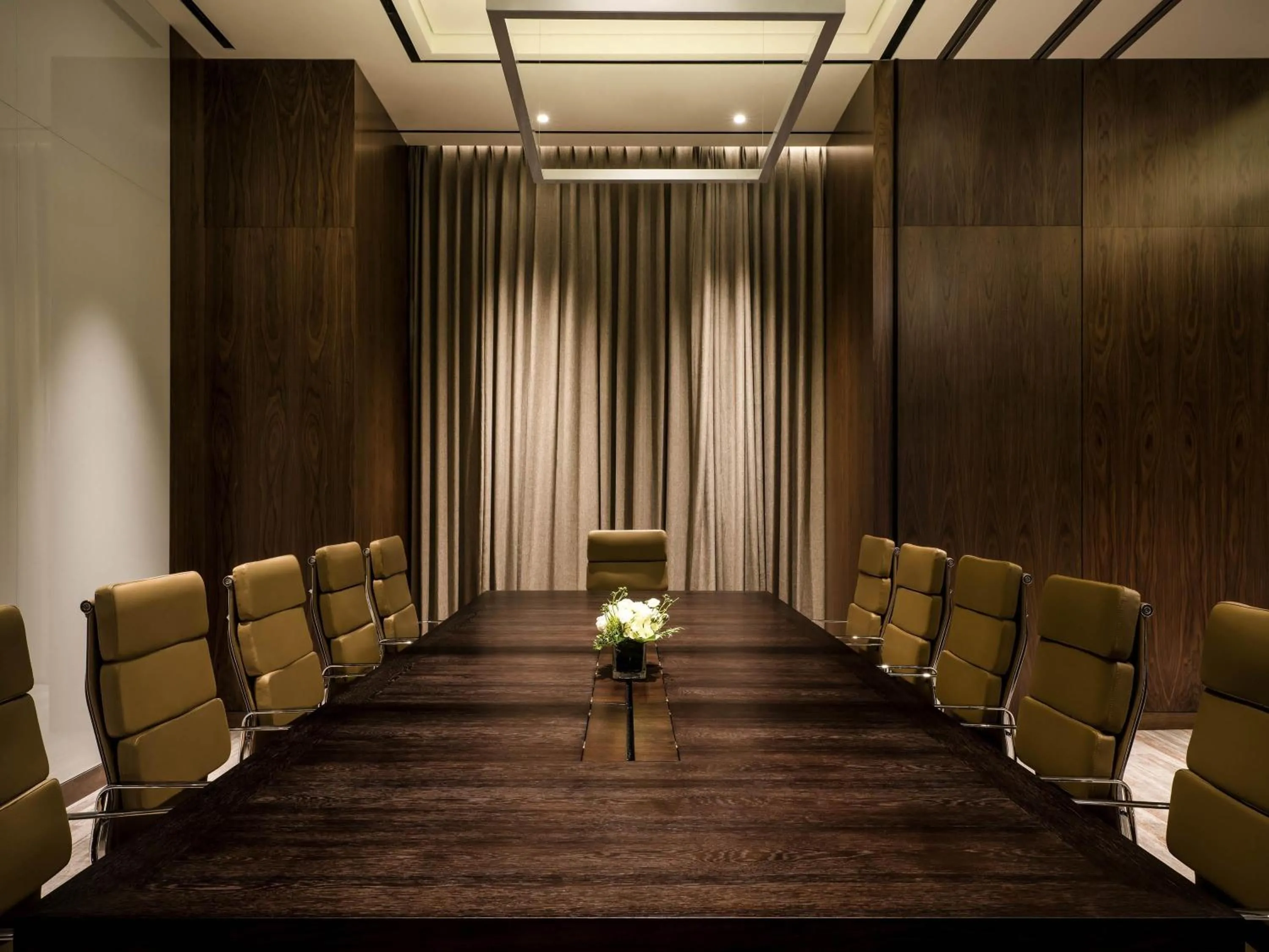 Meeting/conference room in Grand Mercure Ambassador Hotel and Residences Seoul Yongsan
