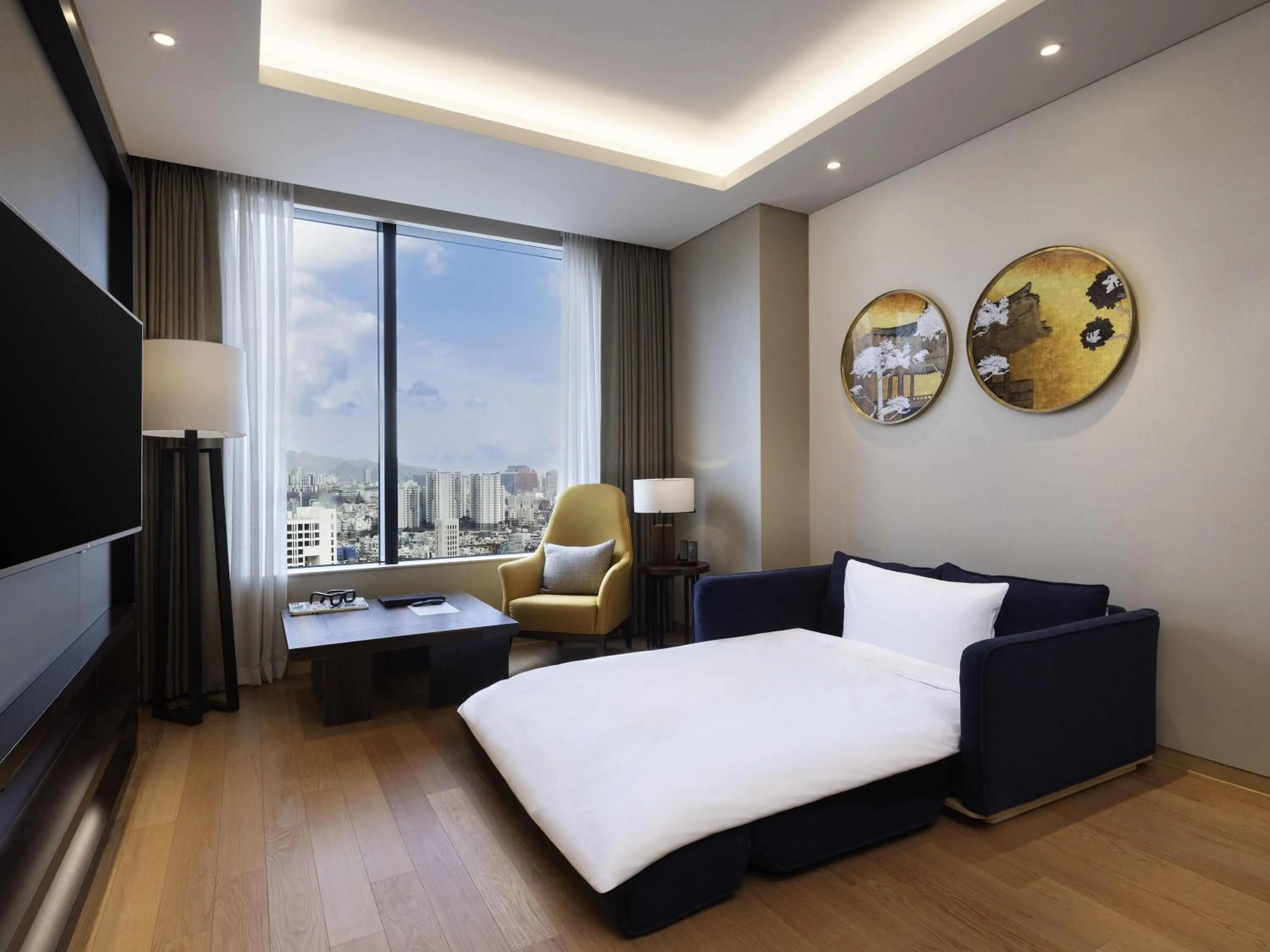 Bedroom, Bed in Grand Mercure Ambassador Hotel and Residences Seoul Yongsan