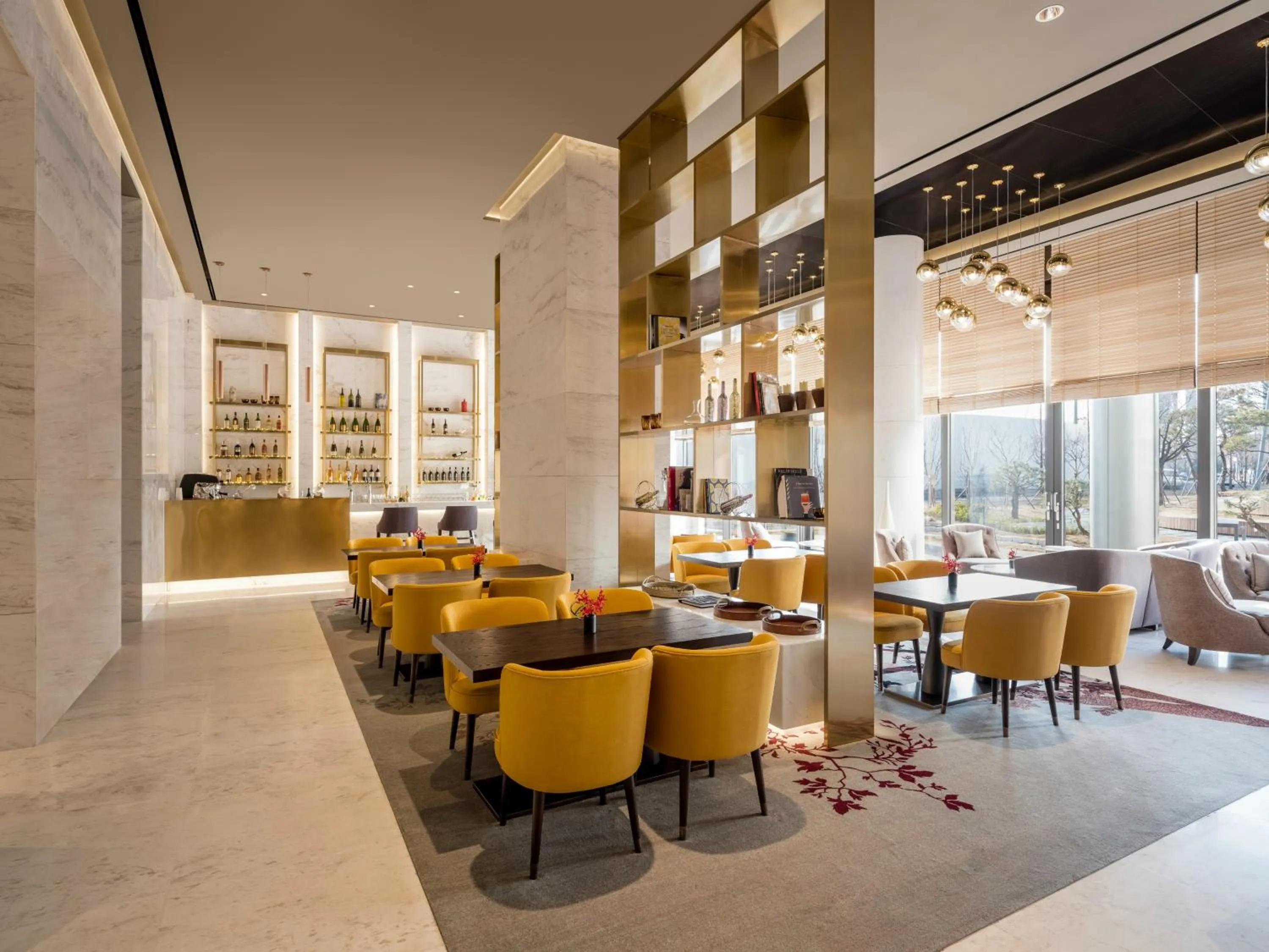 Lounge or bar in Grand Mercure Ambassador Hotel and Residences Seoul Yongsan