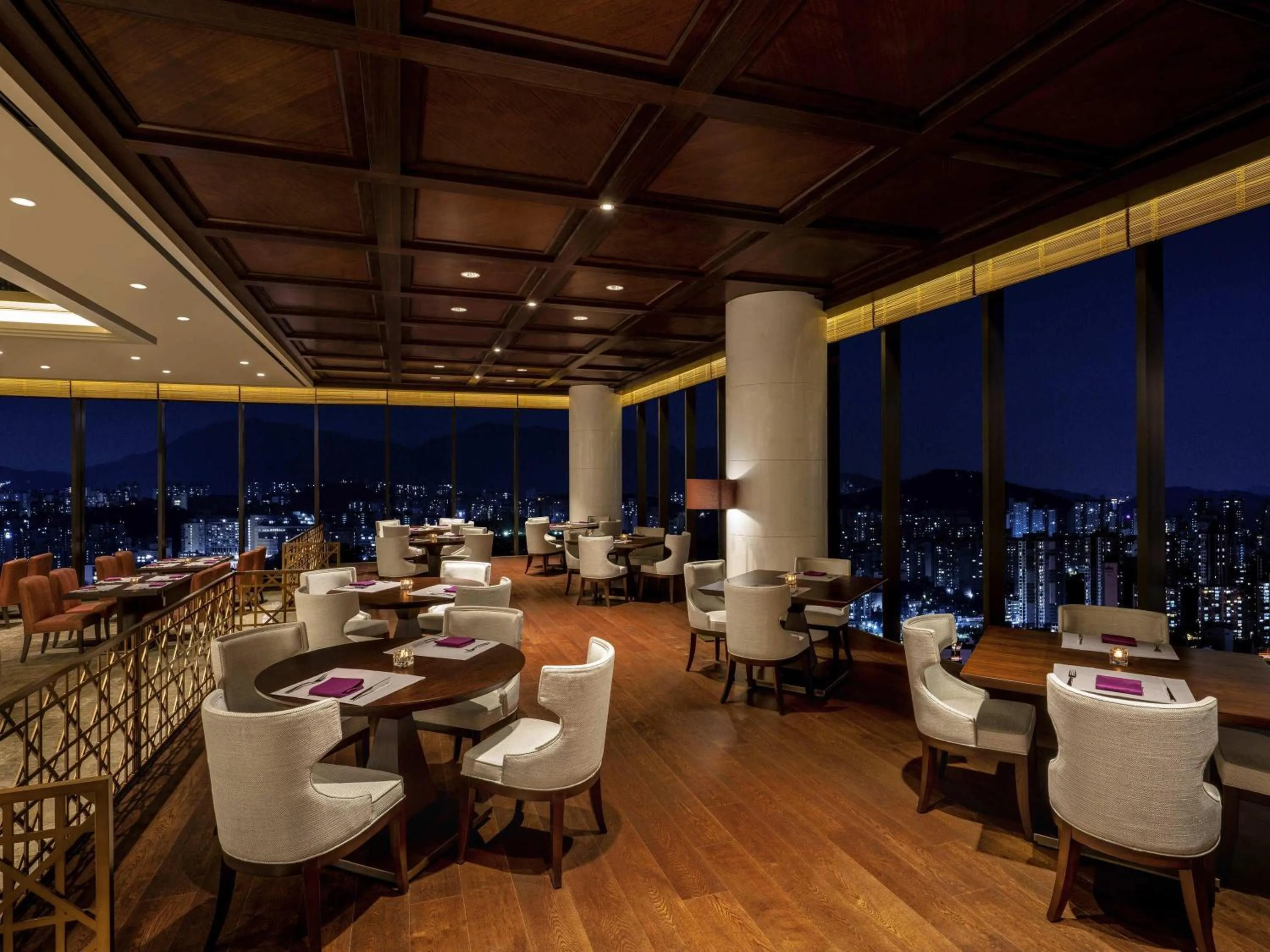 Lounge or bar in Grand Mercure Ambassador Hotel and Residences Seoul Yongsan