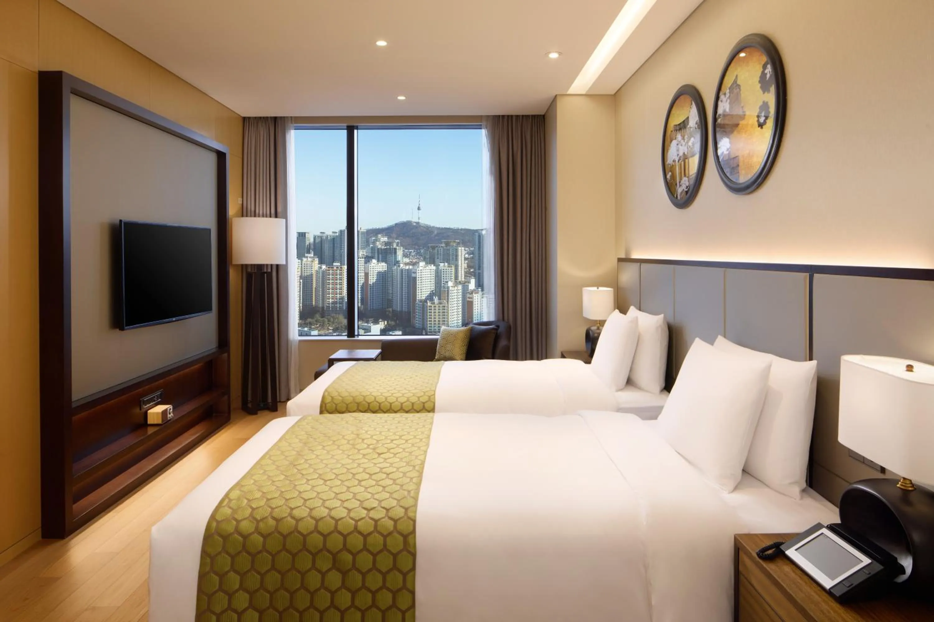 Bed in Grand Mercure Ambassador Hotel and Residences Seoul Yongsan