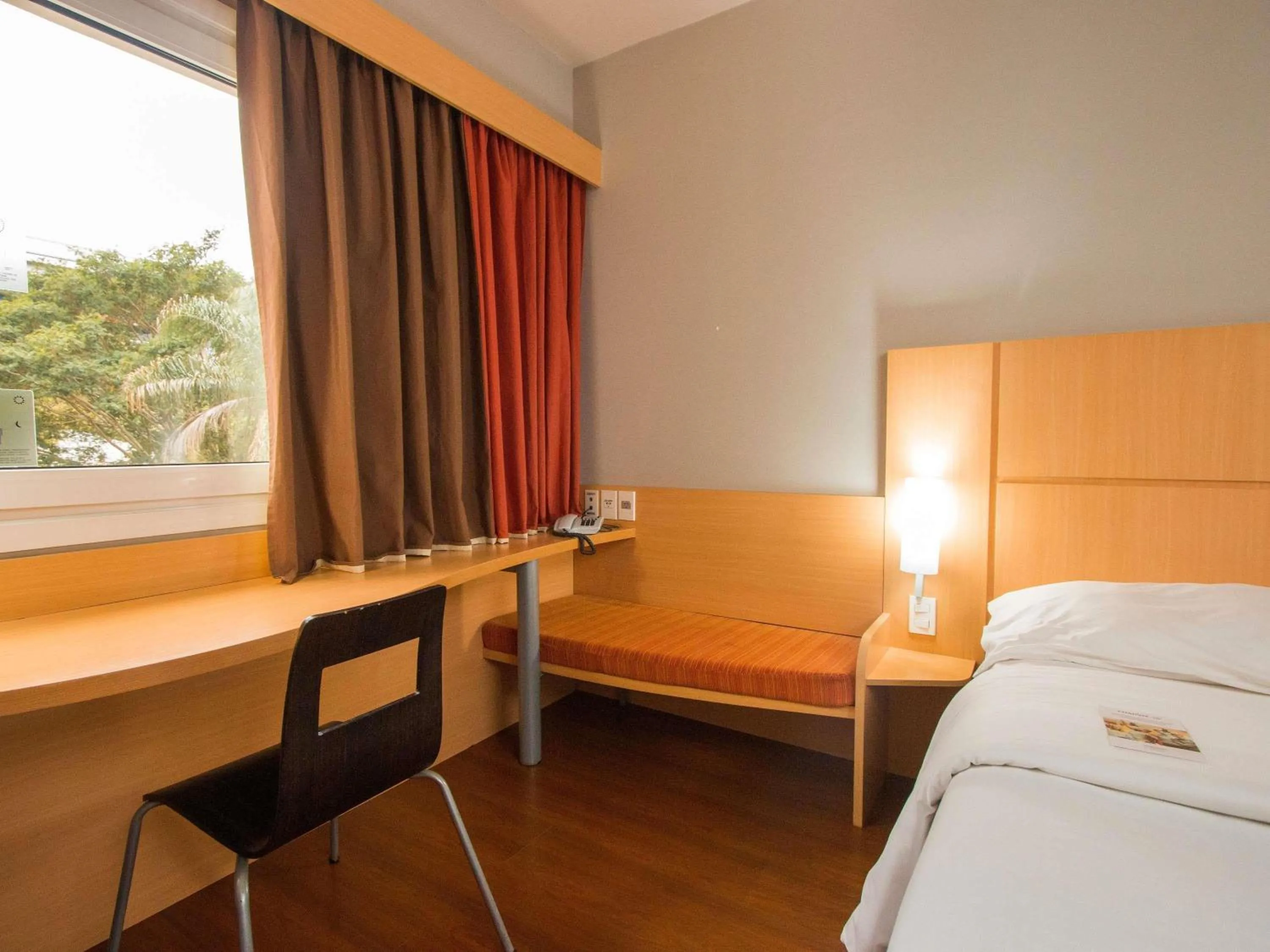 Bedroom, Bed in ibis Asuncion