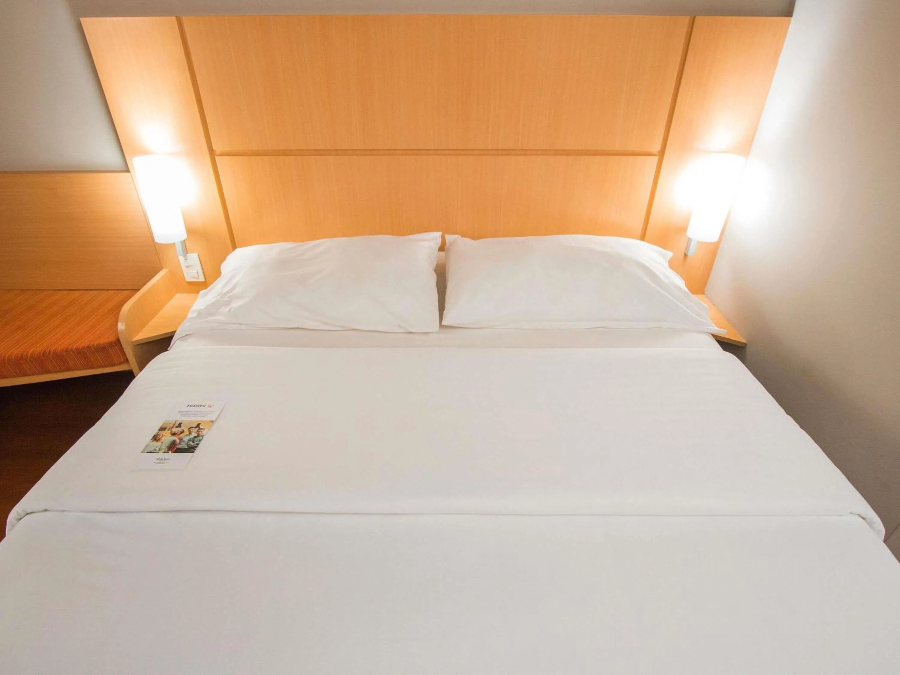 Bedroom, Bed in ibis Asuncion