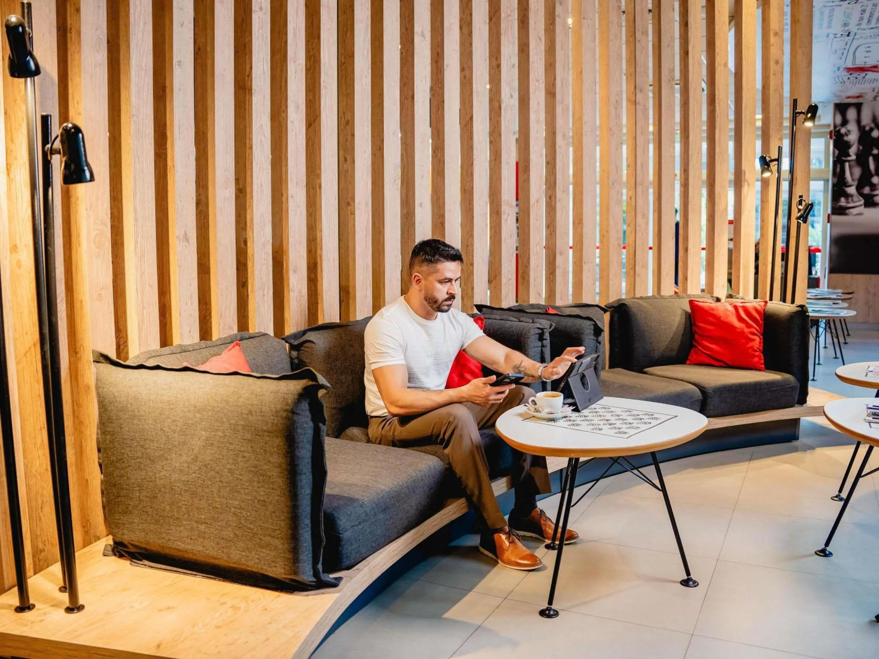 Business facilities in ibis Asuncion