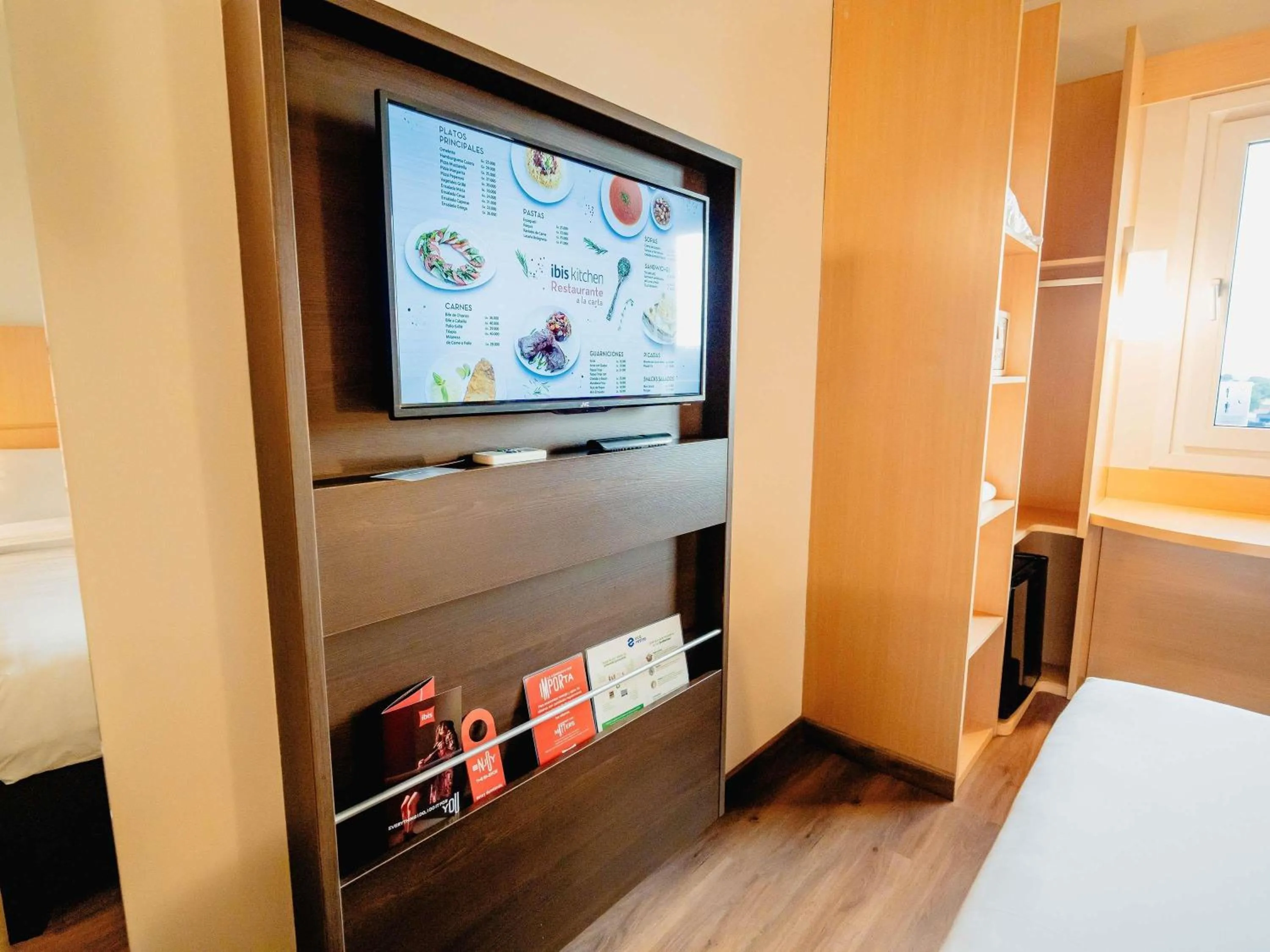 Bedroom, Bed in ibis Asuncion