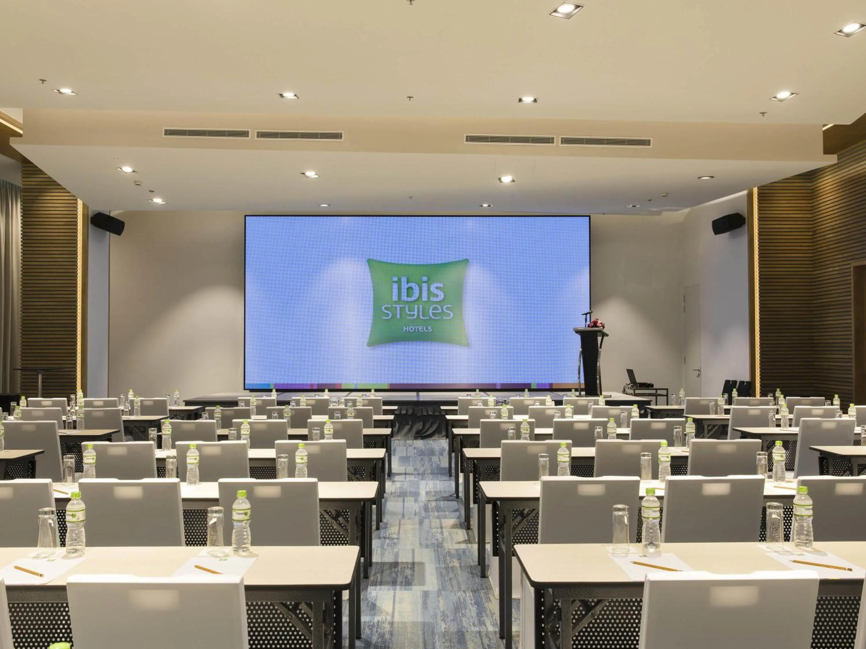 Meeting/conference room in ibis Styles Nha Trang