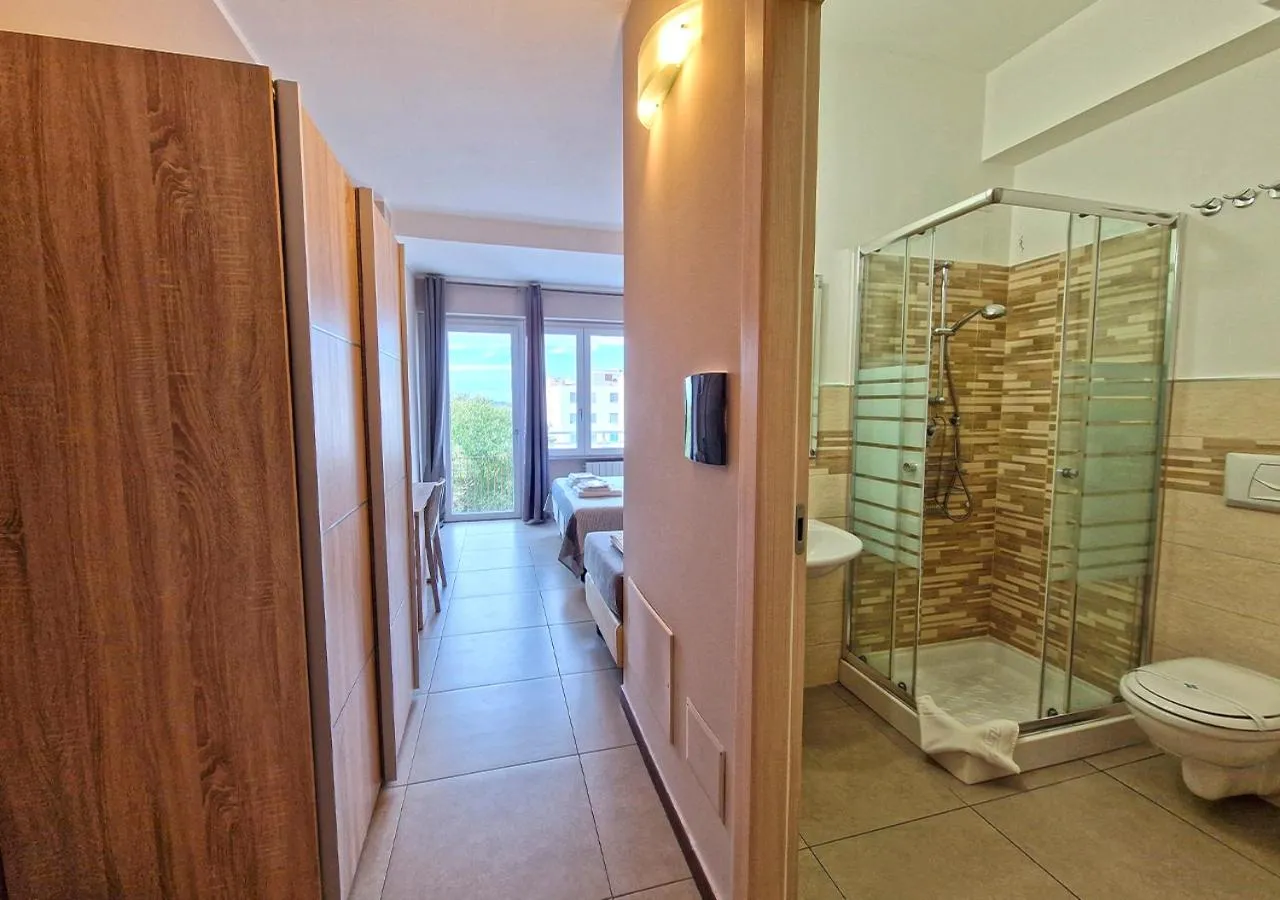 Shower in B&B Viale San Pietro