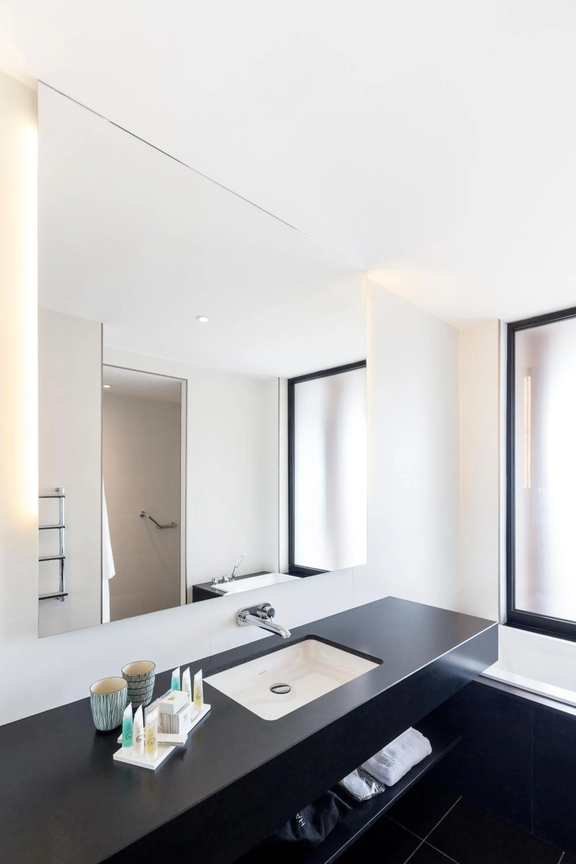 Bathroom, Bed in Brittany & Spa Relais & Châteaux