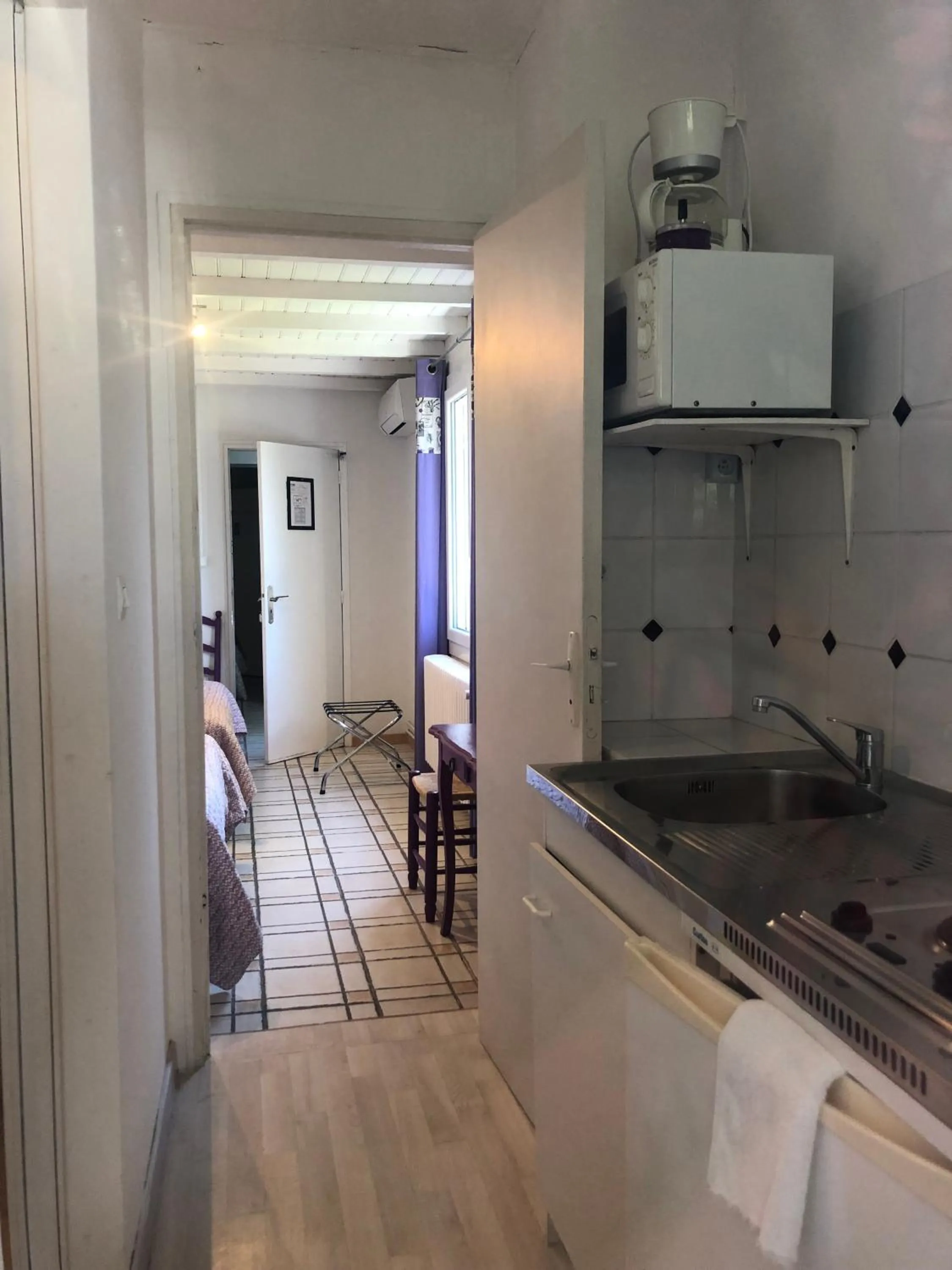 Kitchen or kitchenette in Lou Garbin