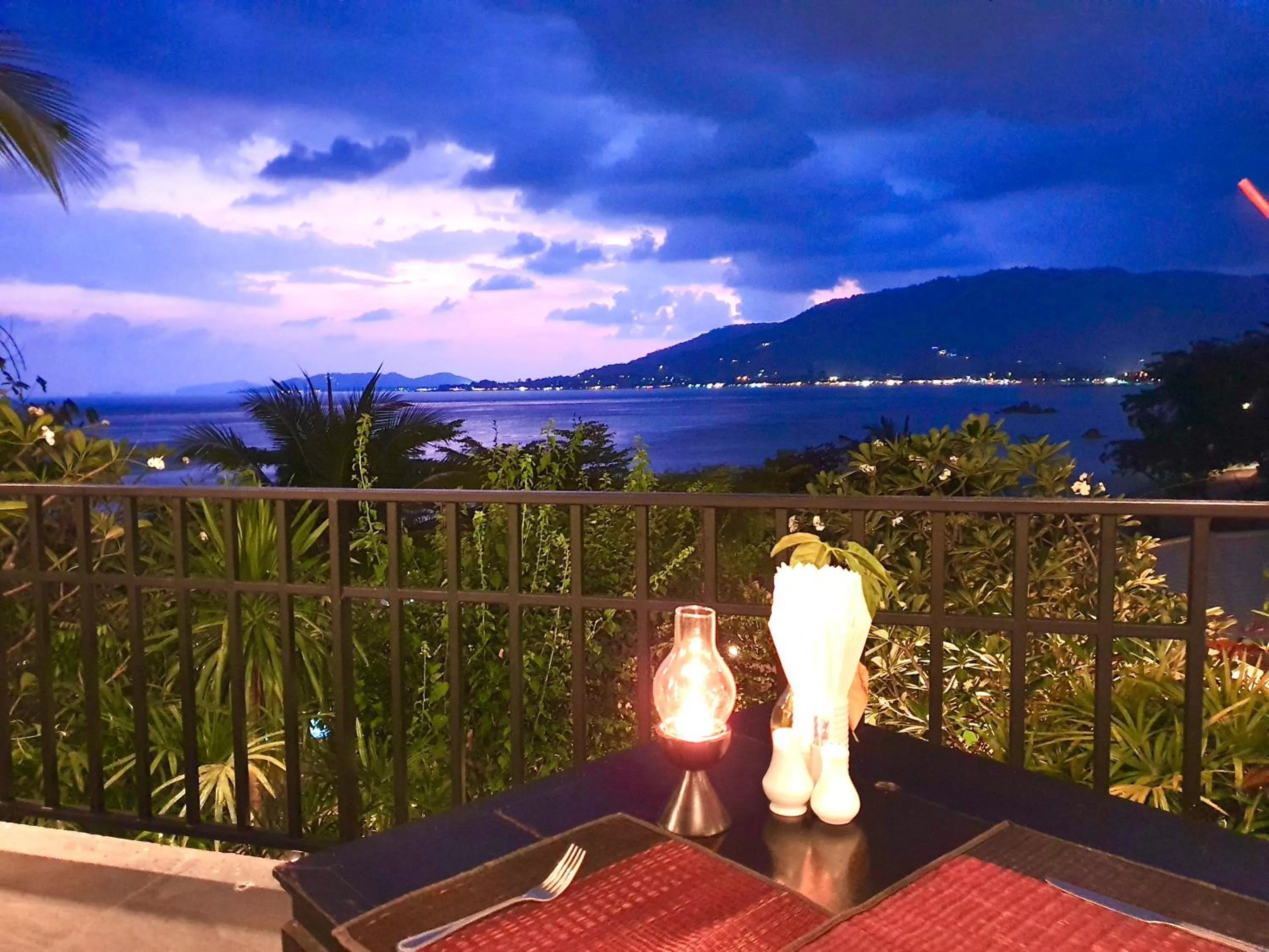 Restaurant/places to eat in Cinnamon Beach Villas