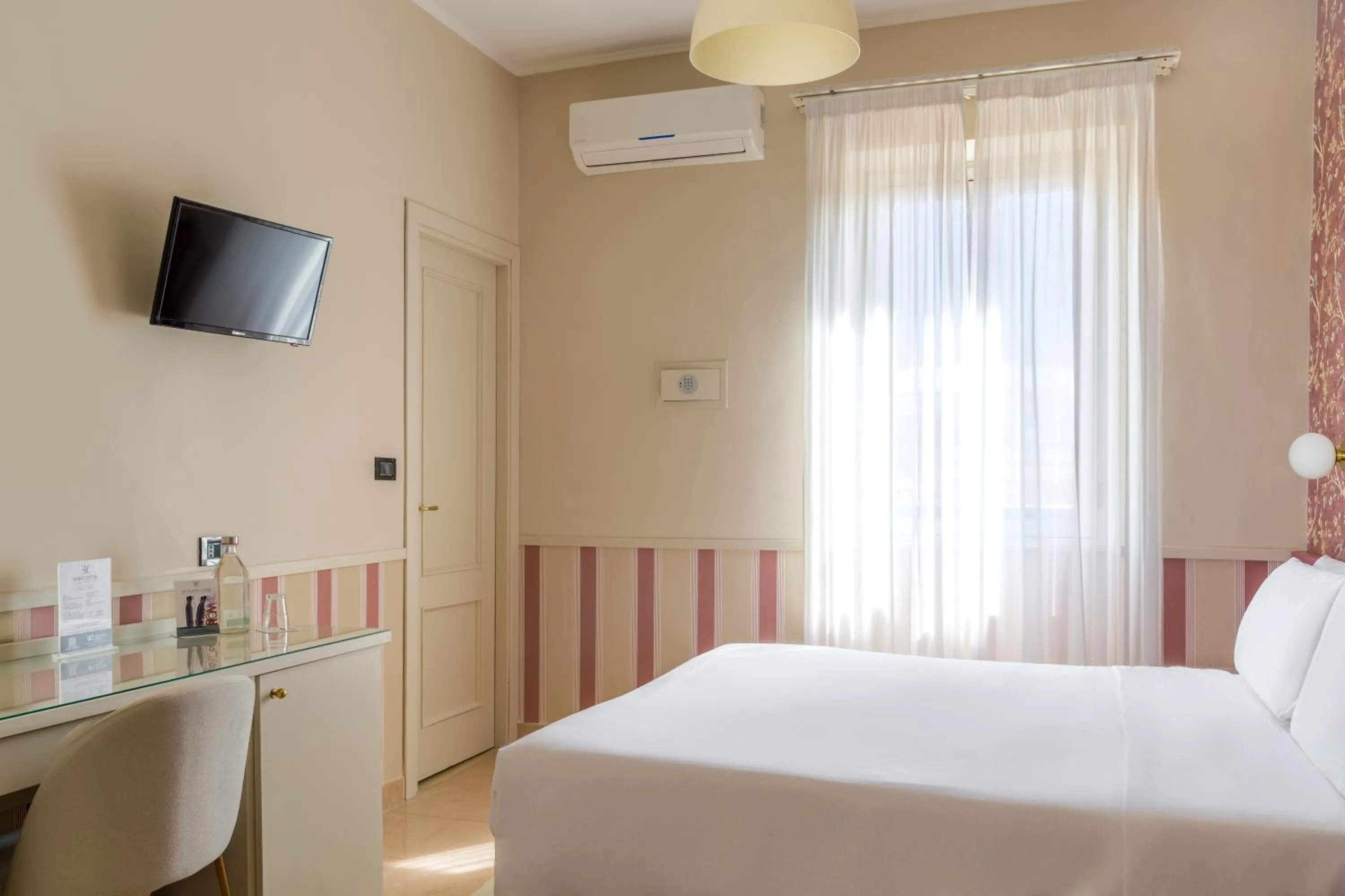 Bedroom, Bed in Hotel Parker - Gruppo BLAM HOTELS