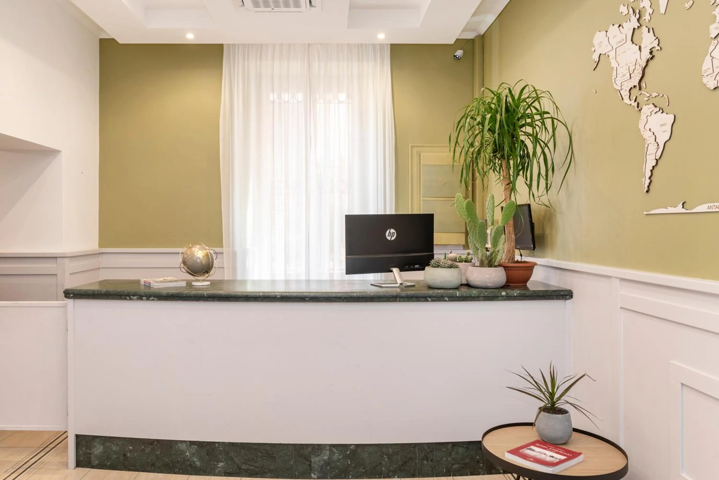 Lobby or reception in Hotel Parker - Gruppo BLAM HOTELS