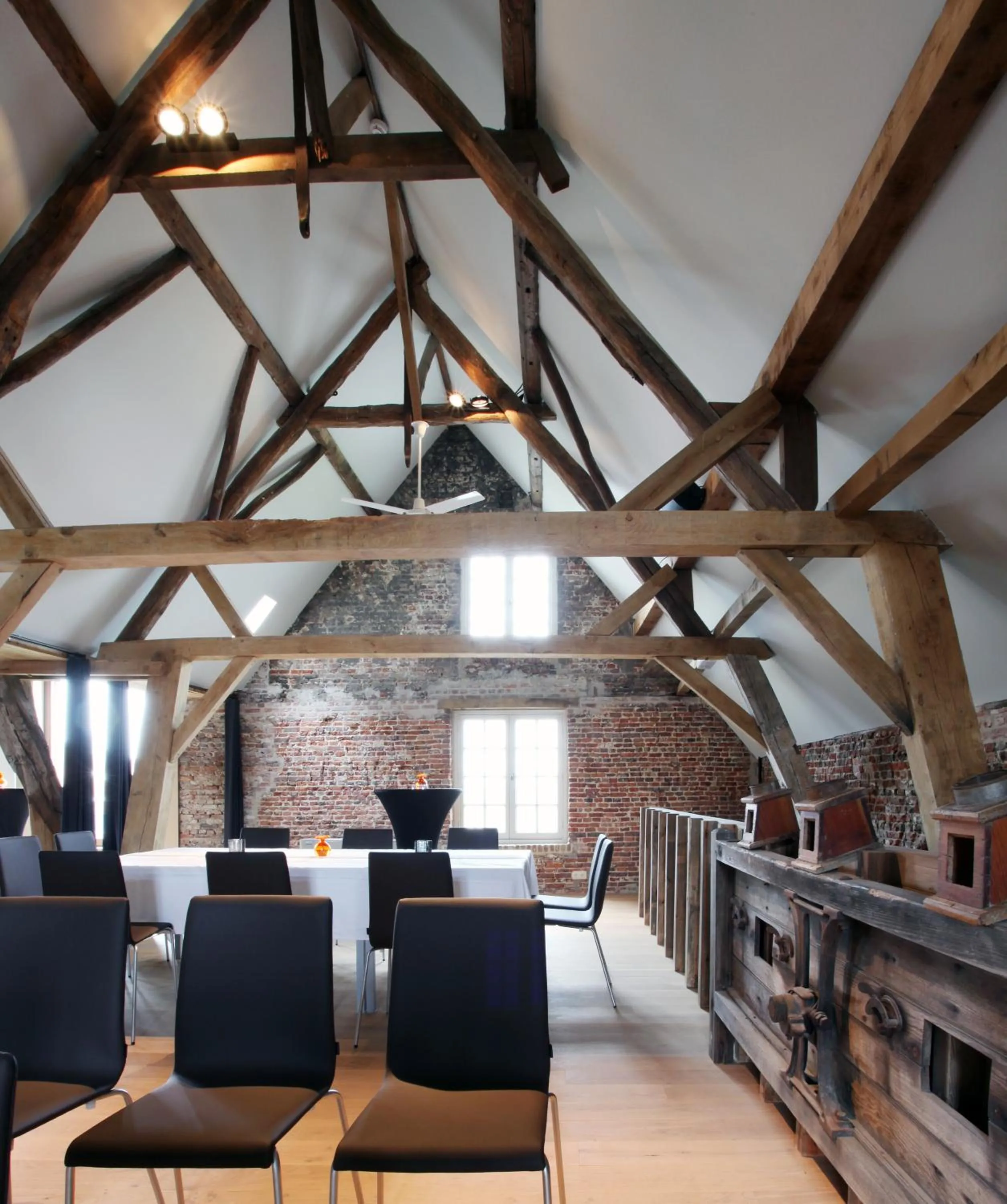 Restaurant/places to eat in 'S Hertogenmolens Hotel