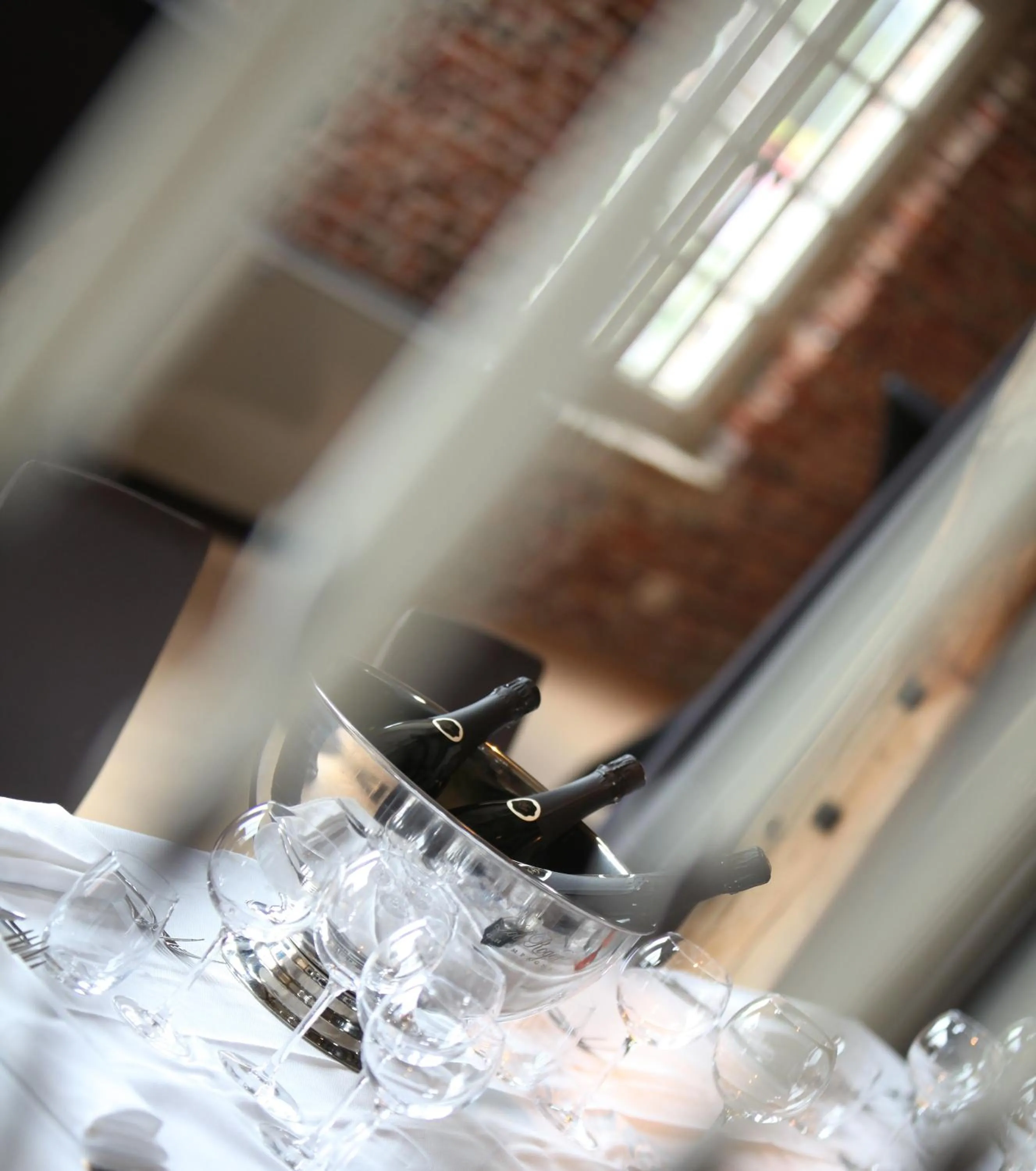 Restaurant/places to eat in 'S Hertogenmolens Hotel