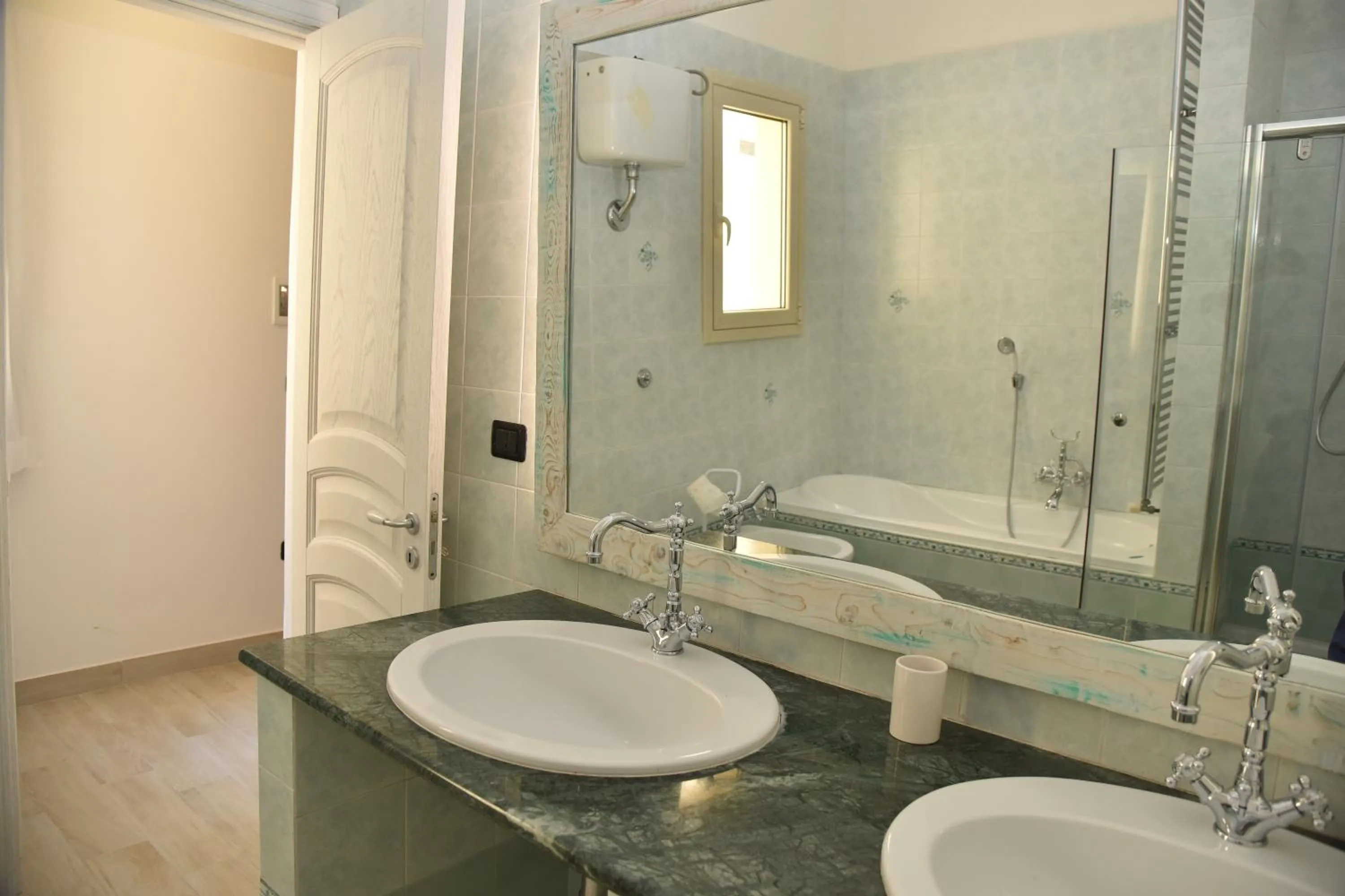 Shower in Ai Raggi di Sole