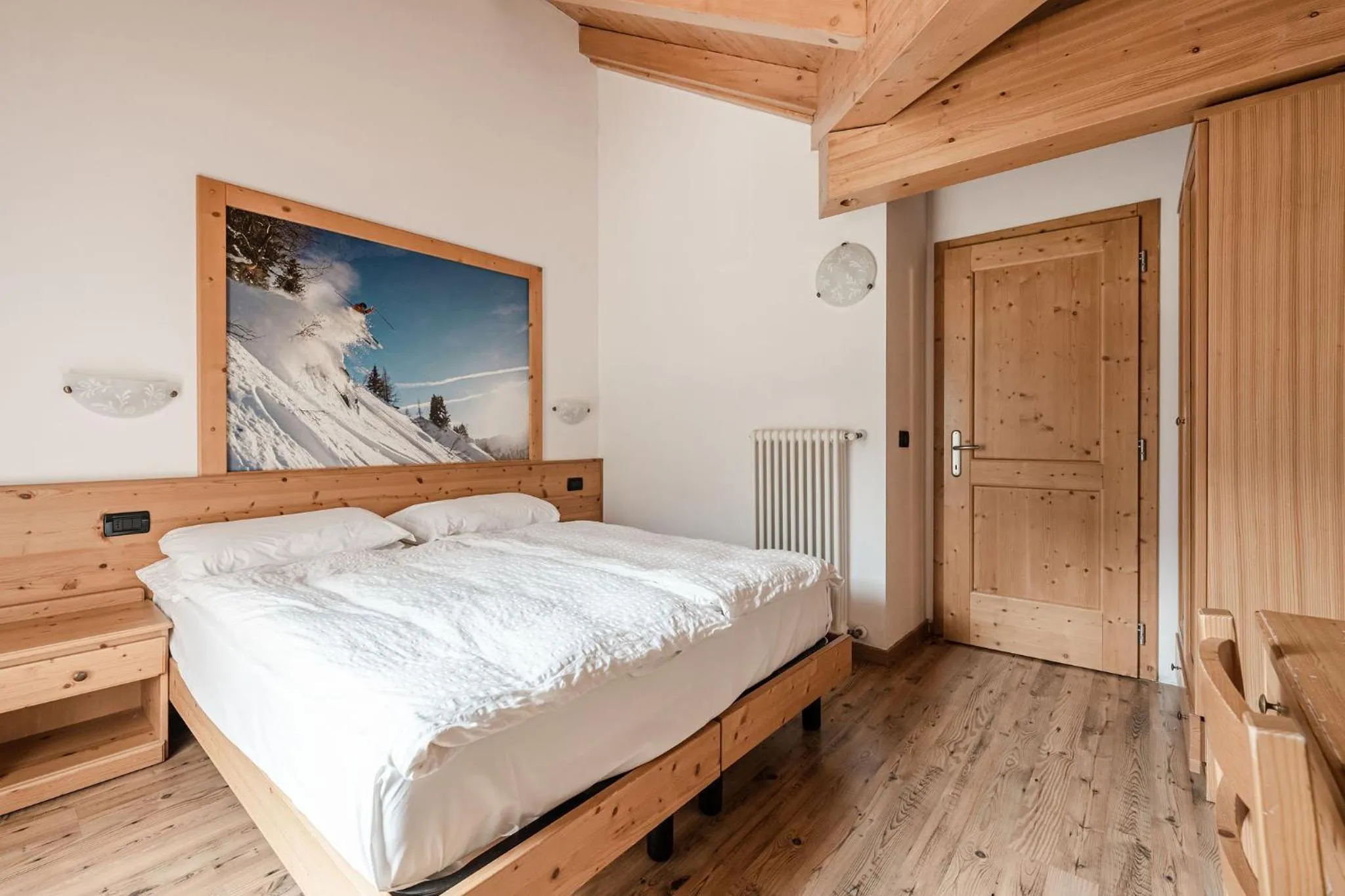 Photo of the whole room, Bed in Gaia Residence Hotel